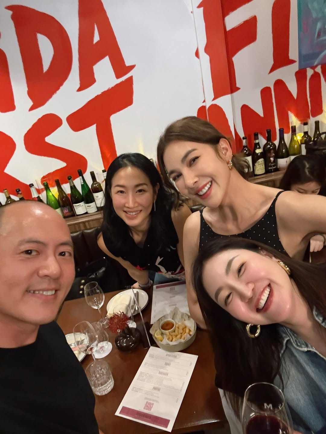 โบว์ - เบญจวรรณ อาร์ตเนอร์