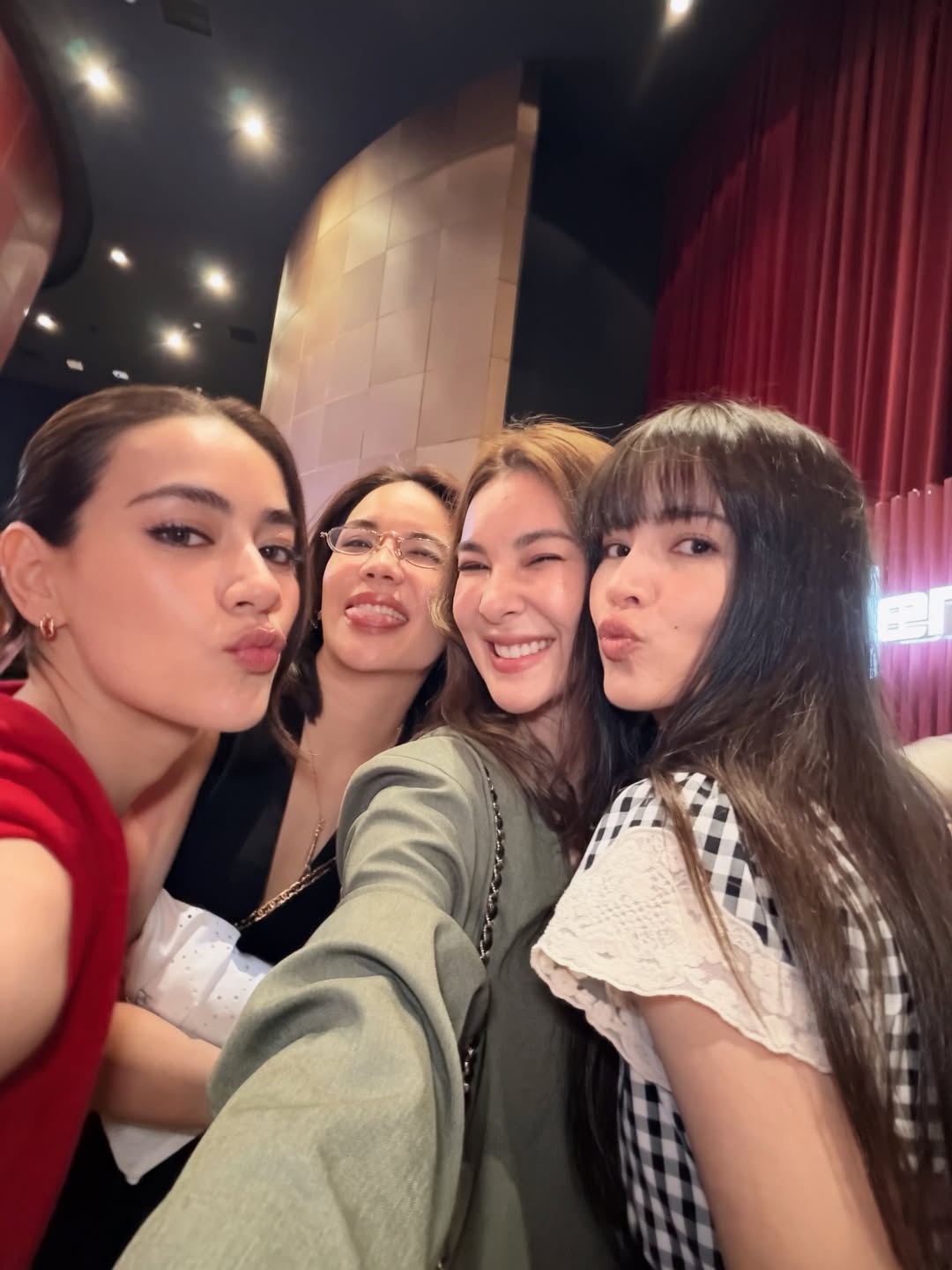 โบว์ - เบญจวรรณ อาร์ตเนอร์