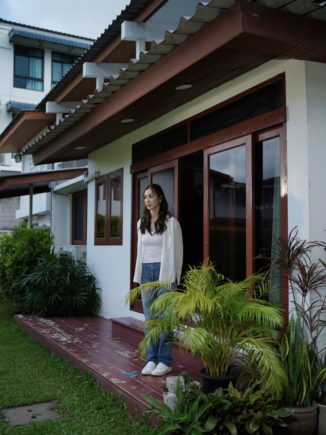 โบว์ - เบญจวรรณ อาร์ตเนอร์