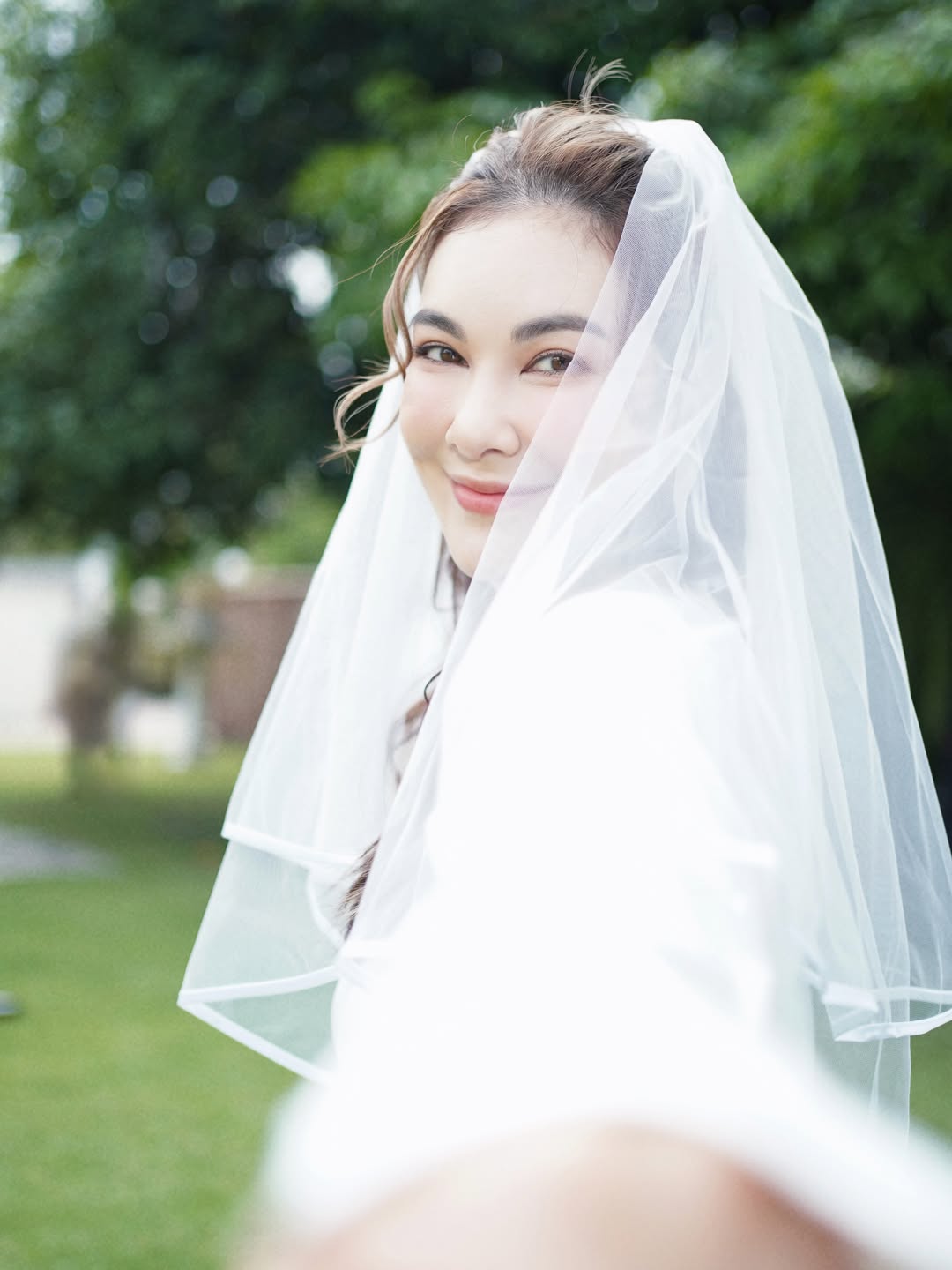 โบว์ - เบญจวรรณ อาร์ตเนอร์