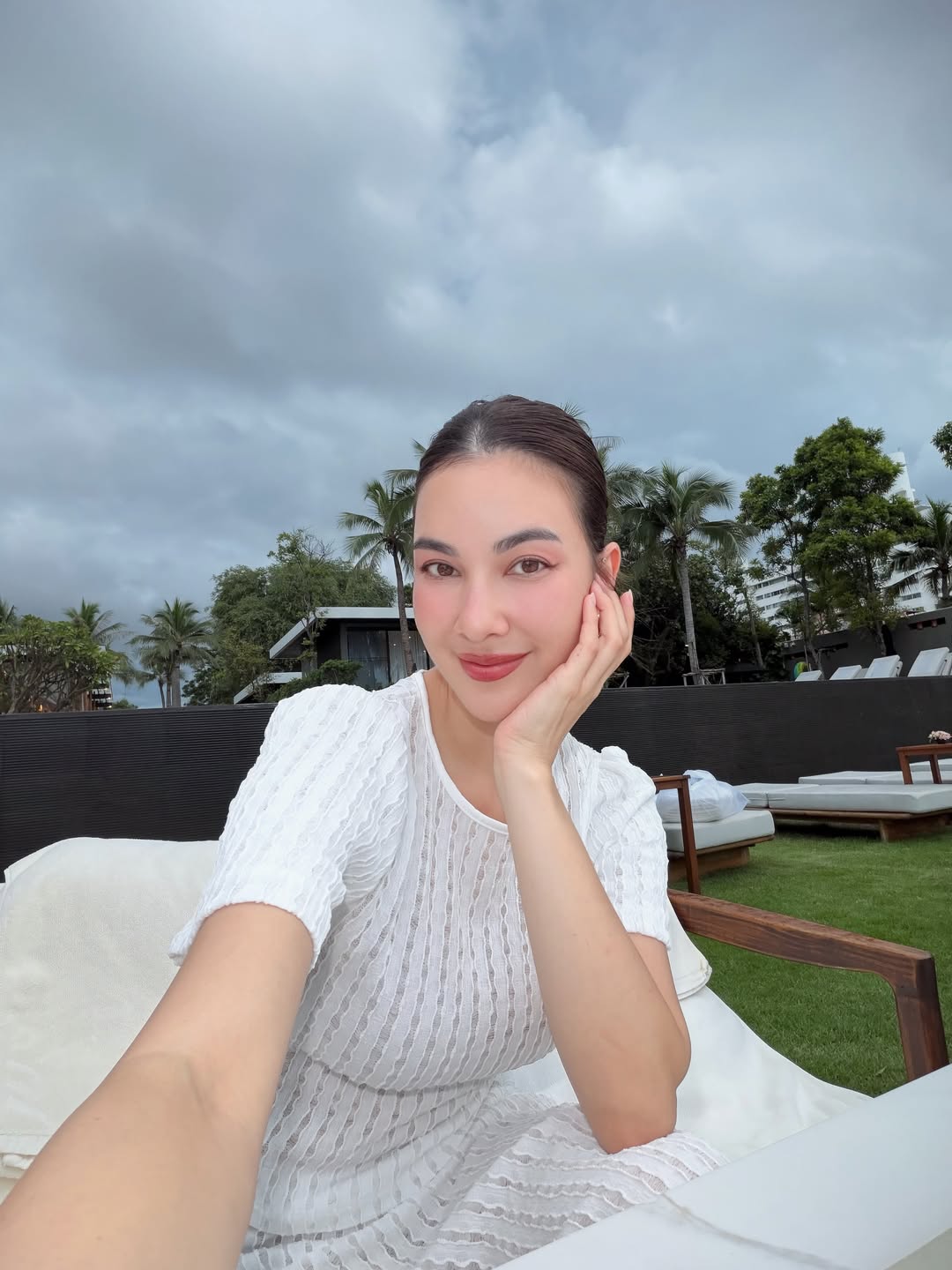 โบว์ - เบญจวรรณ อาร์ตเนอร์