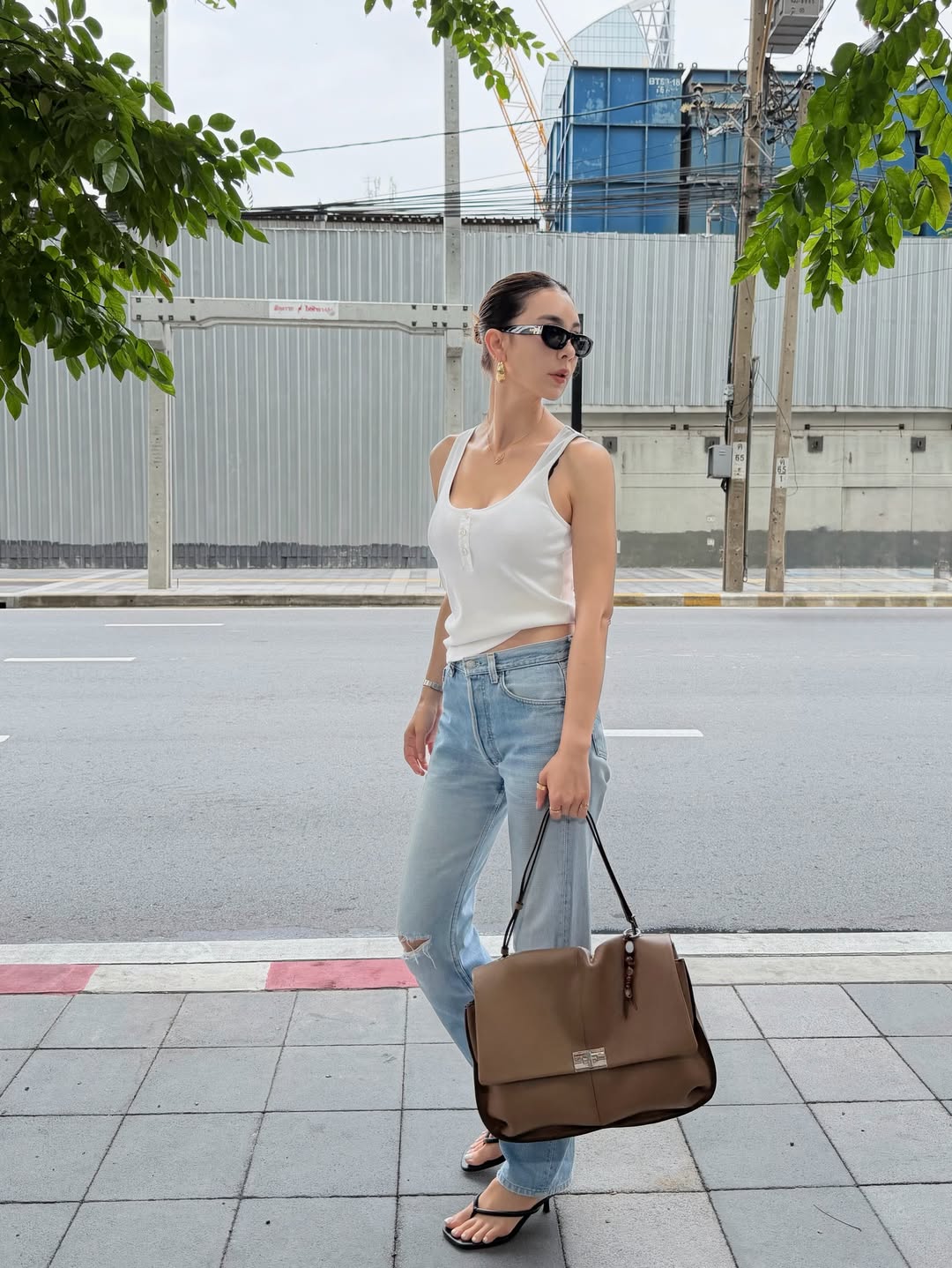 โบว์ - เบญจวรรณ อาร์ตเนอร์