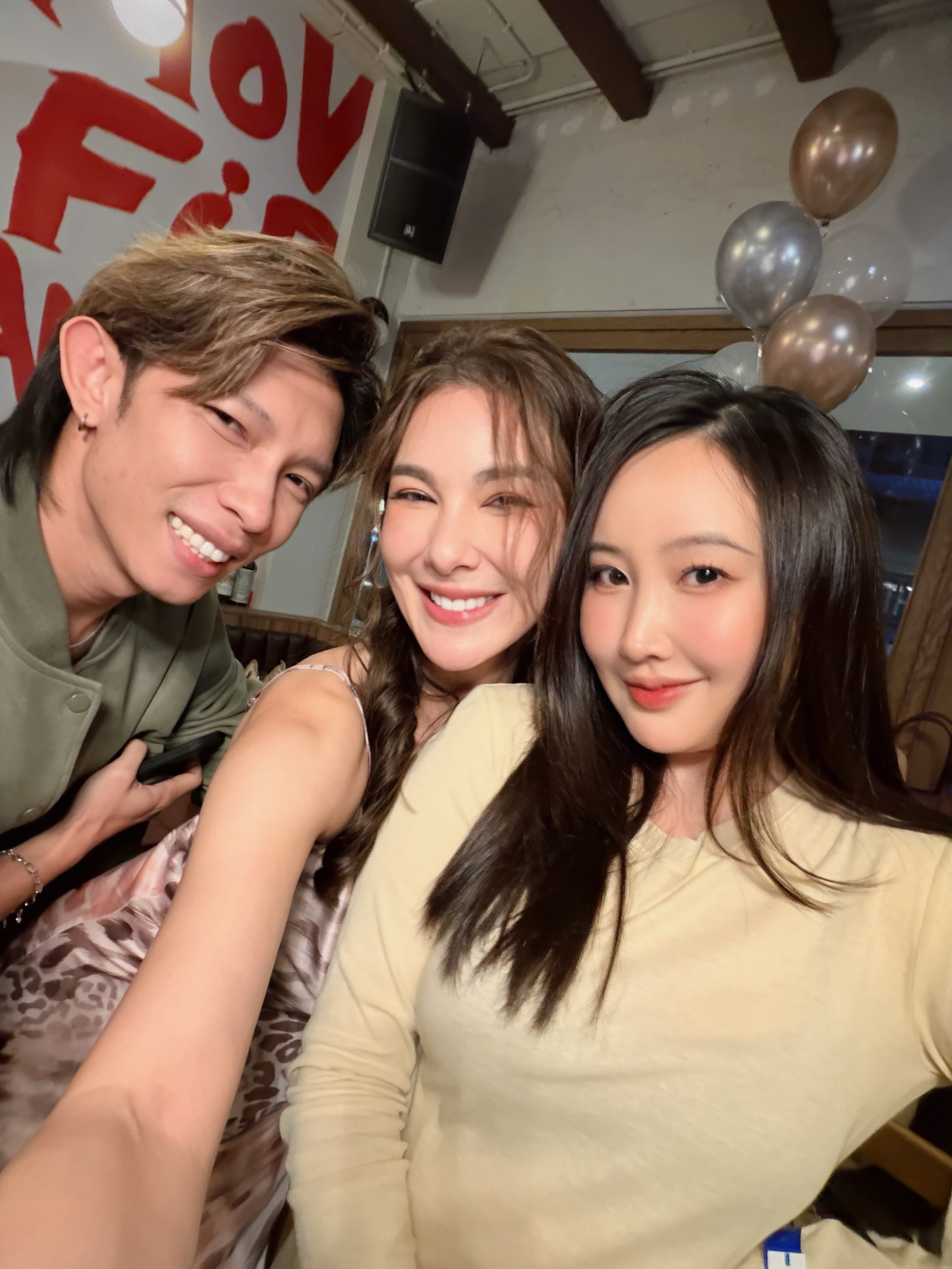 โบว์ - เบญจวรรณ อาร์ตเนอร์