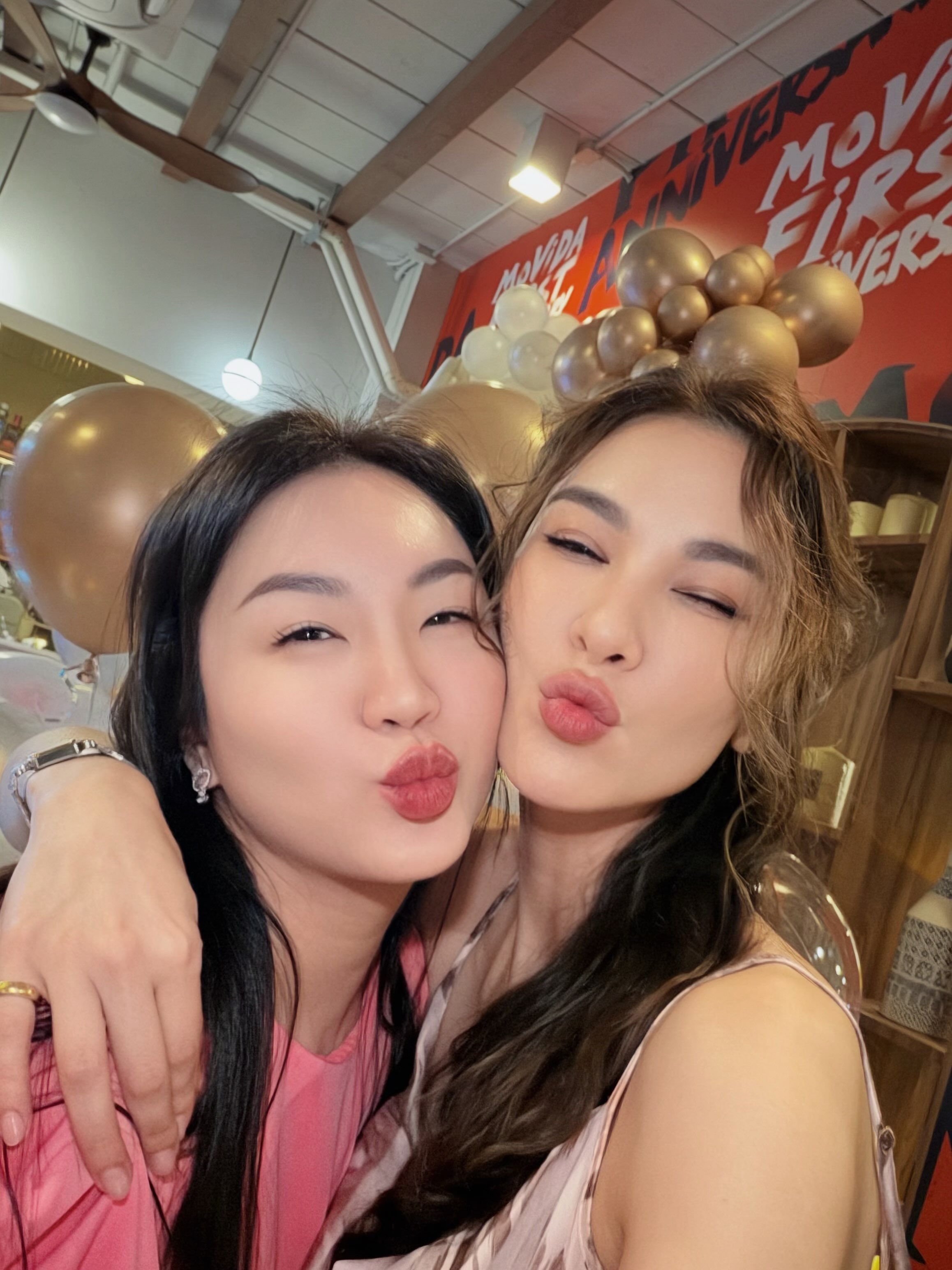 โบว์ - เบญจวรรณ อาร์ตเนอร์