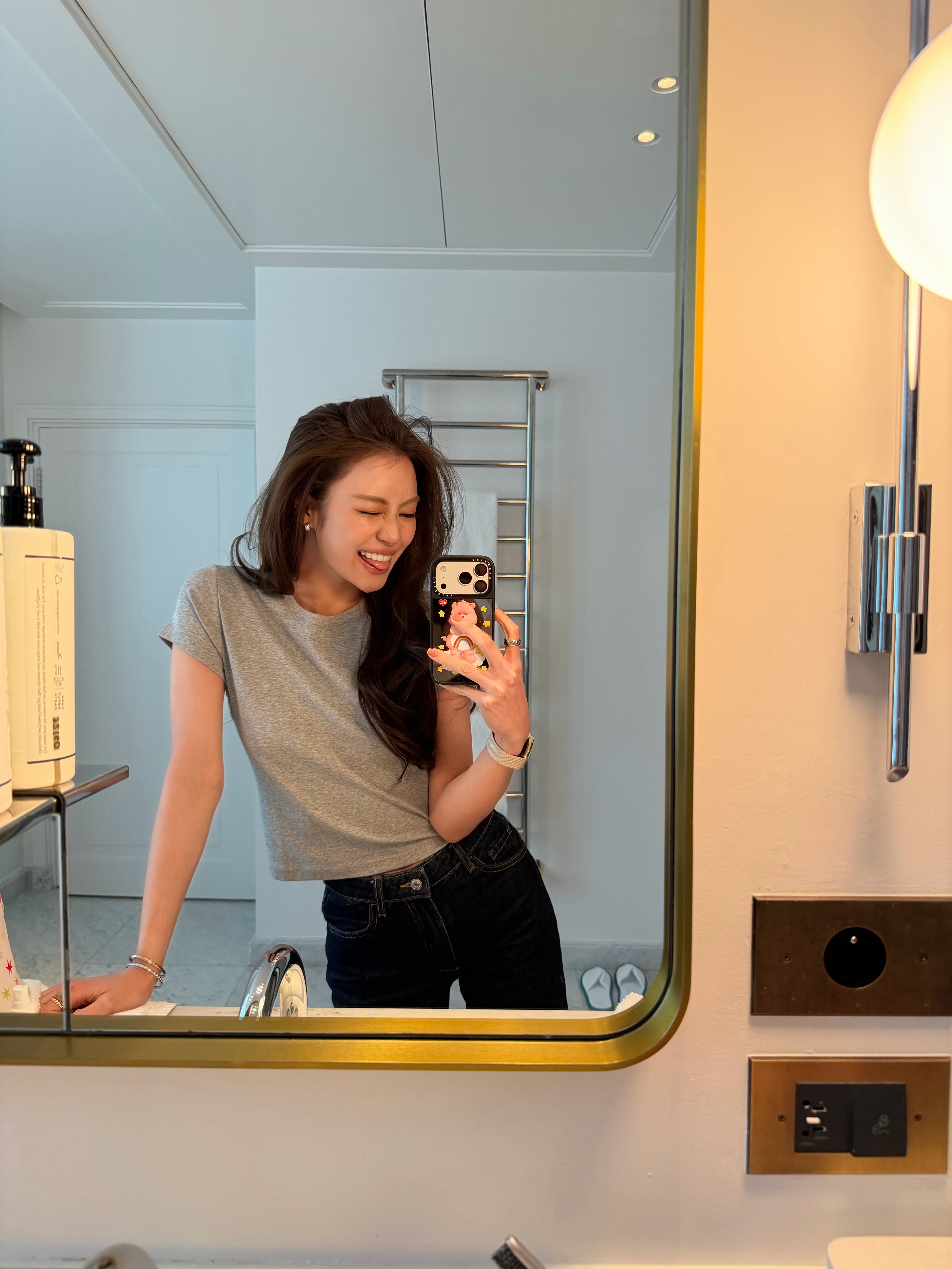 หมิว - ณัชชา เตชะมงคลาภิวัฒน์