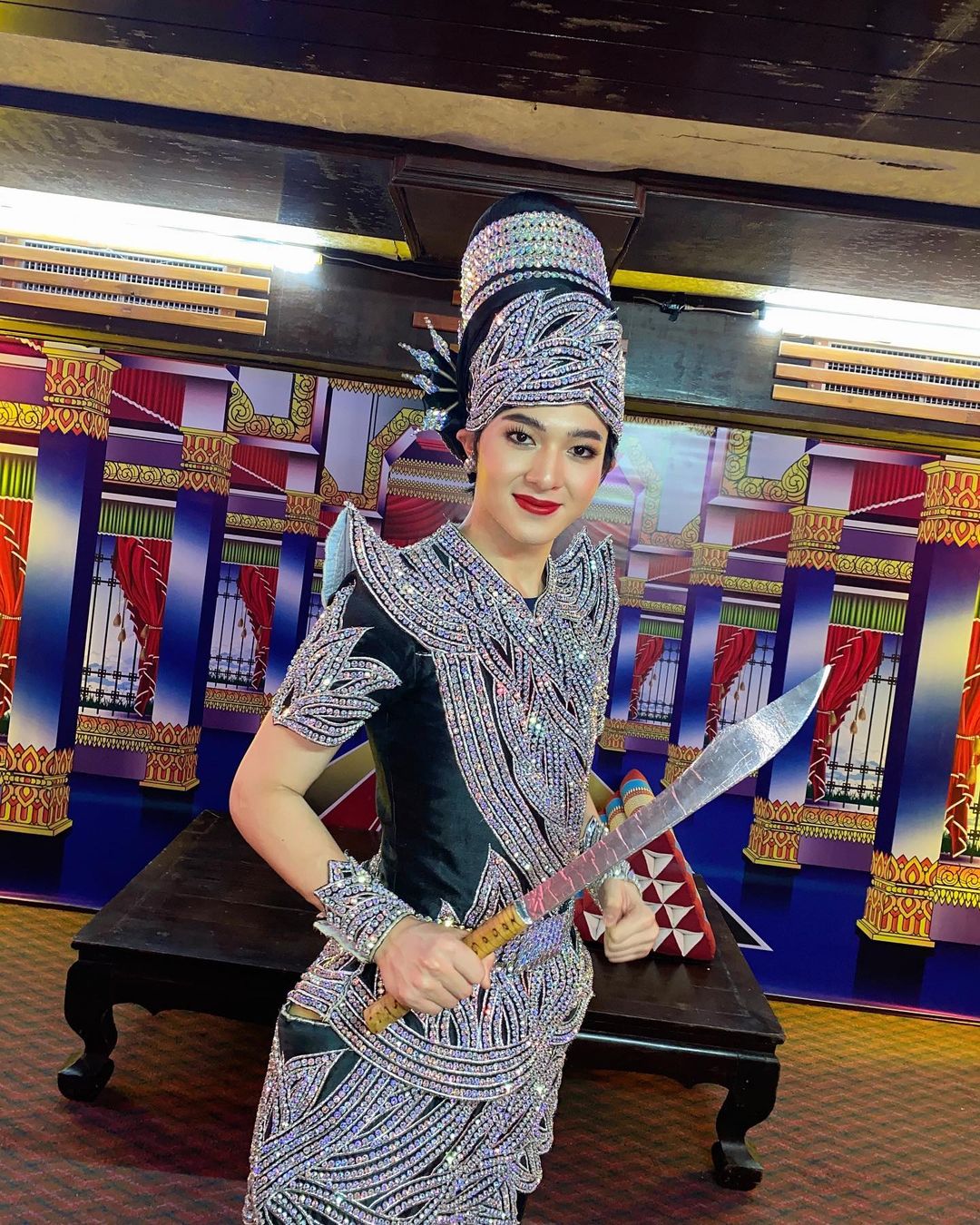 นุนิว - ชวรินทร์ เพริศพิริยะวงศ์