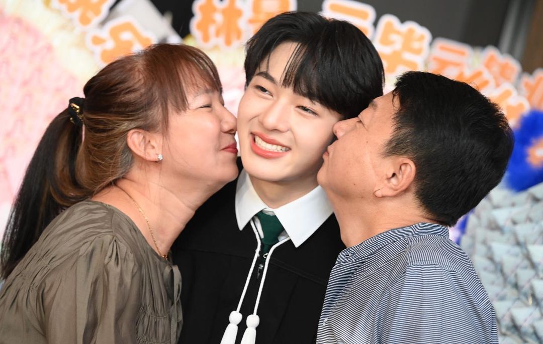 นุนิว - ชวรินทร์ เพริศพิริยะวงศ์
