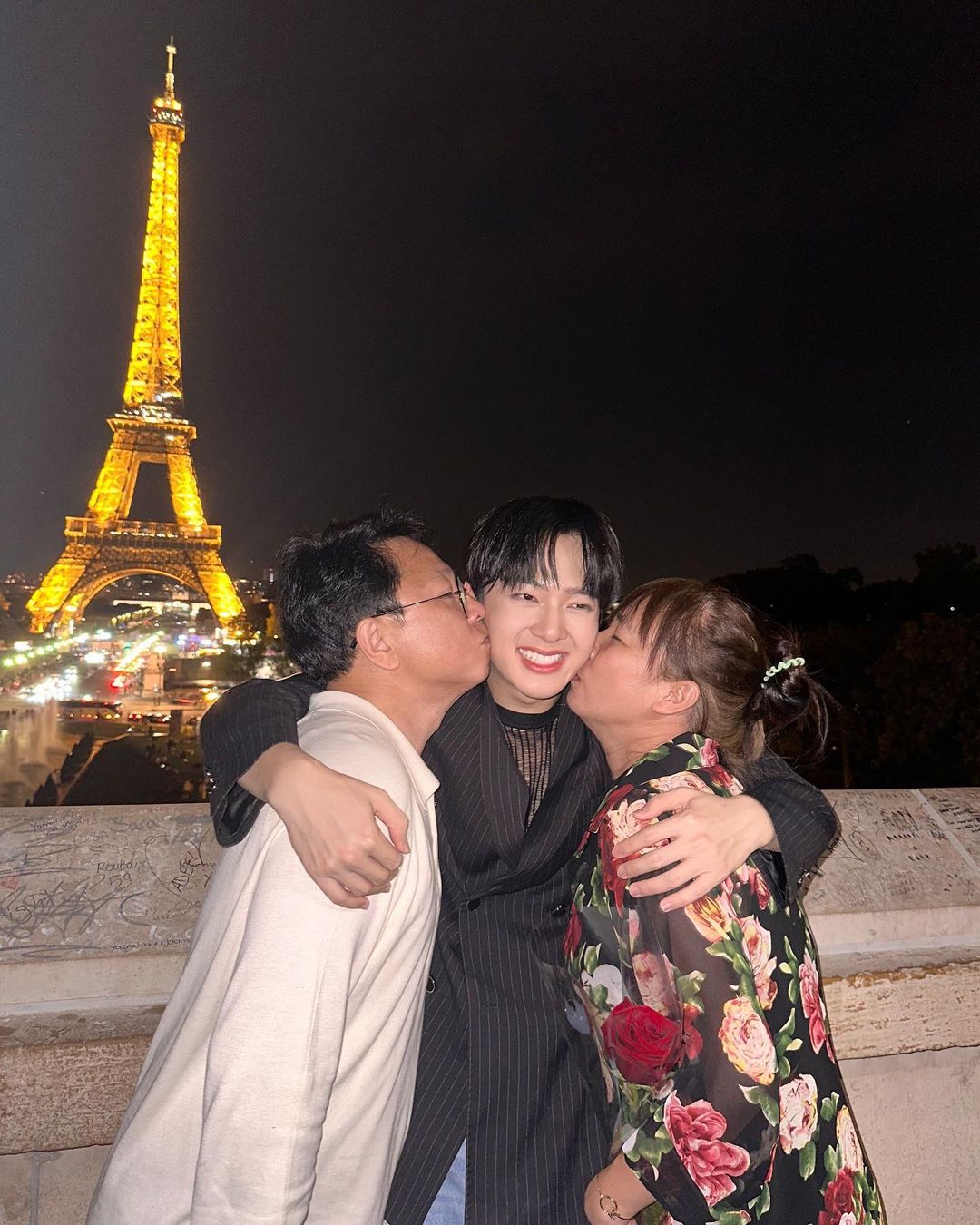 นุนิว - ชวรินทร์ เพริศพิริยะวงศ์