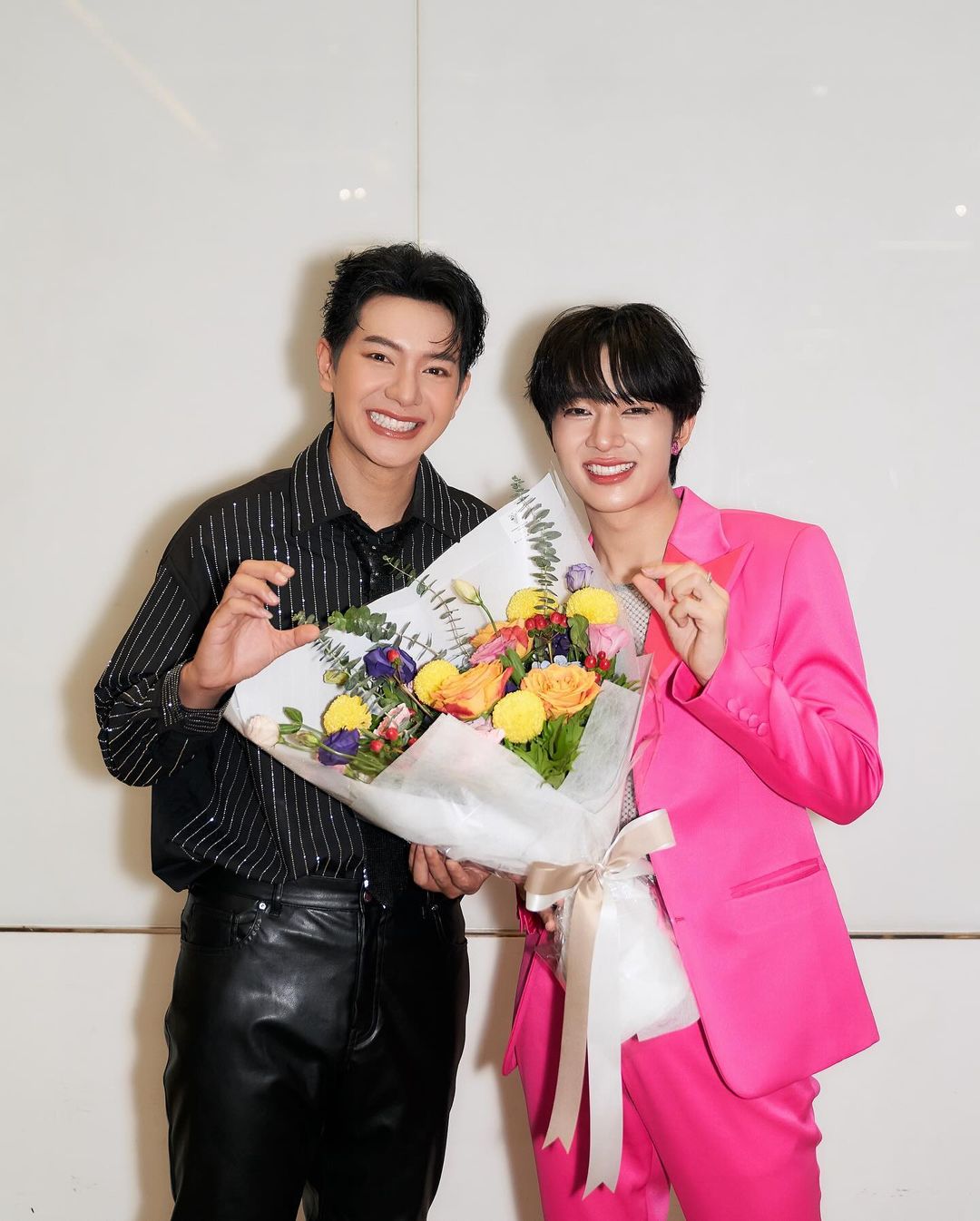 นุนิว - ชวรินทร์ เพริศพิริยะวงศ์
