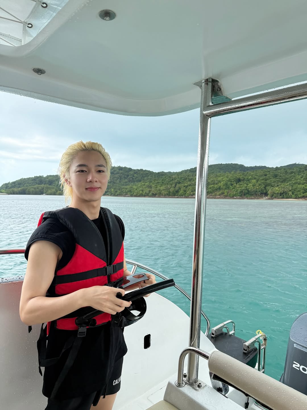 นุนิว - ชวรินทร์ เพริศพิริยะวงศ์