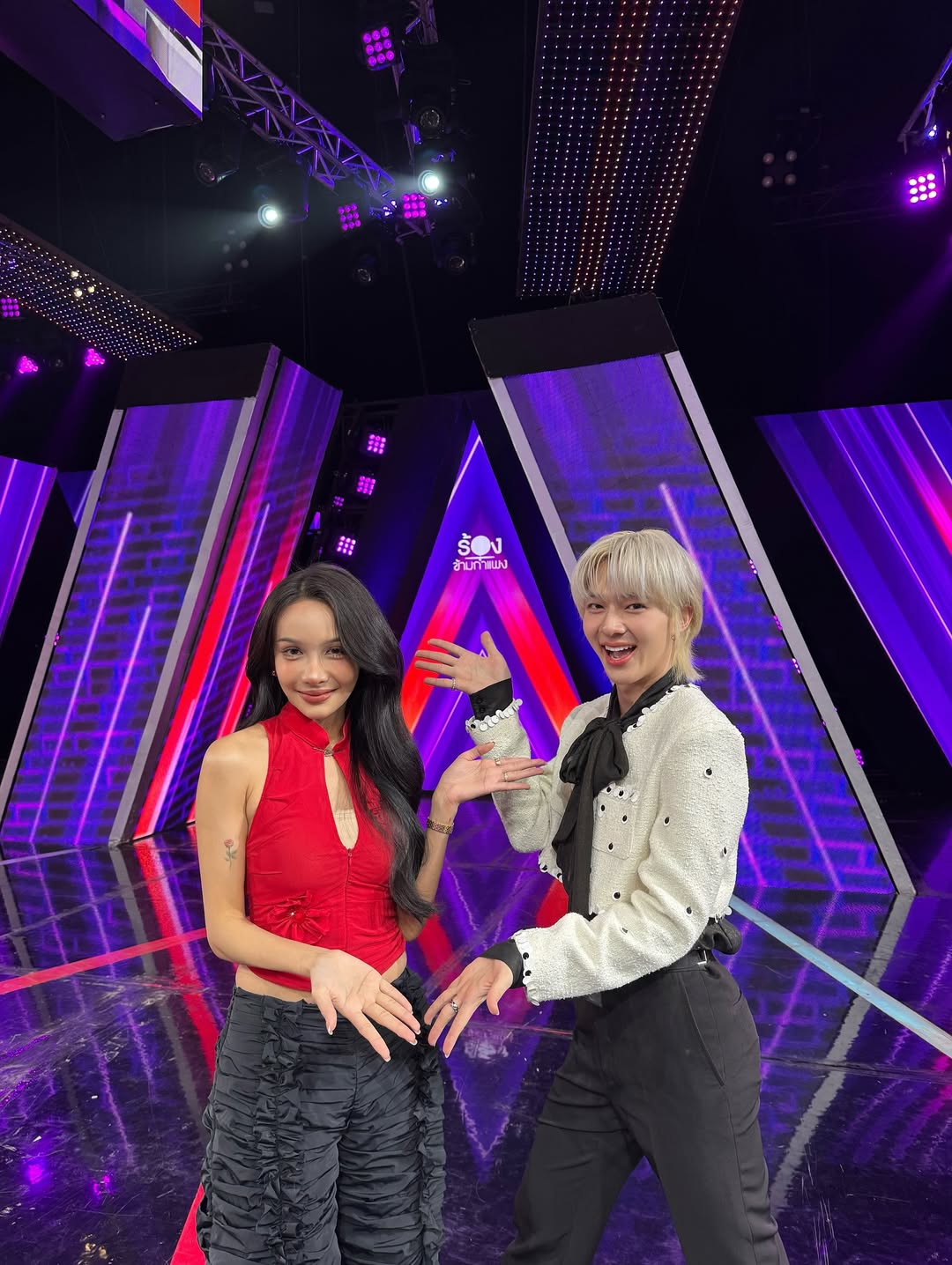นุนิว - ชวรินทร์ เพริศพิริยะวงศ์