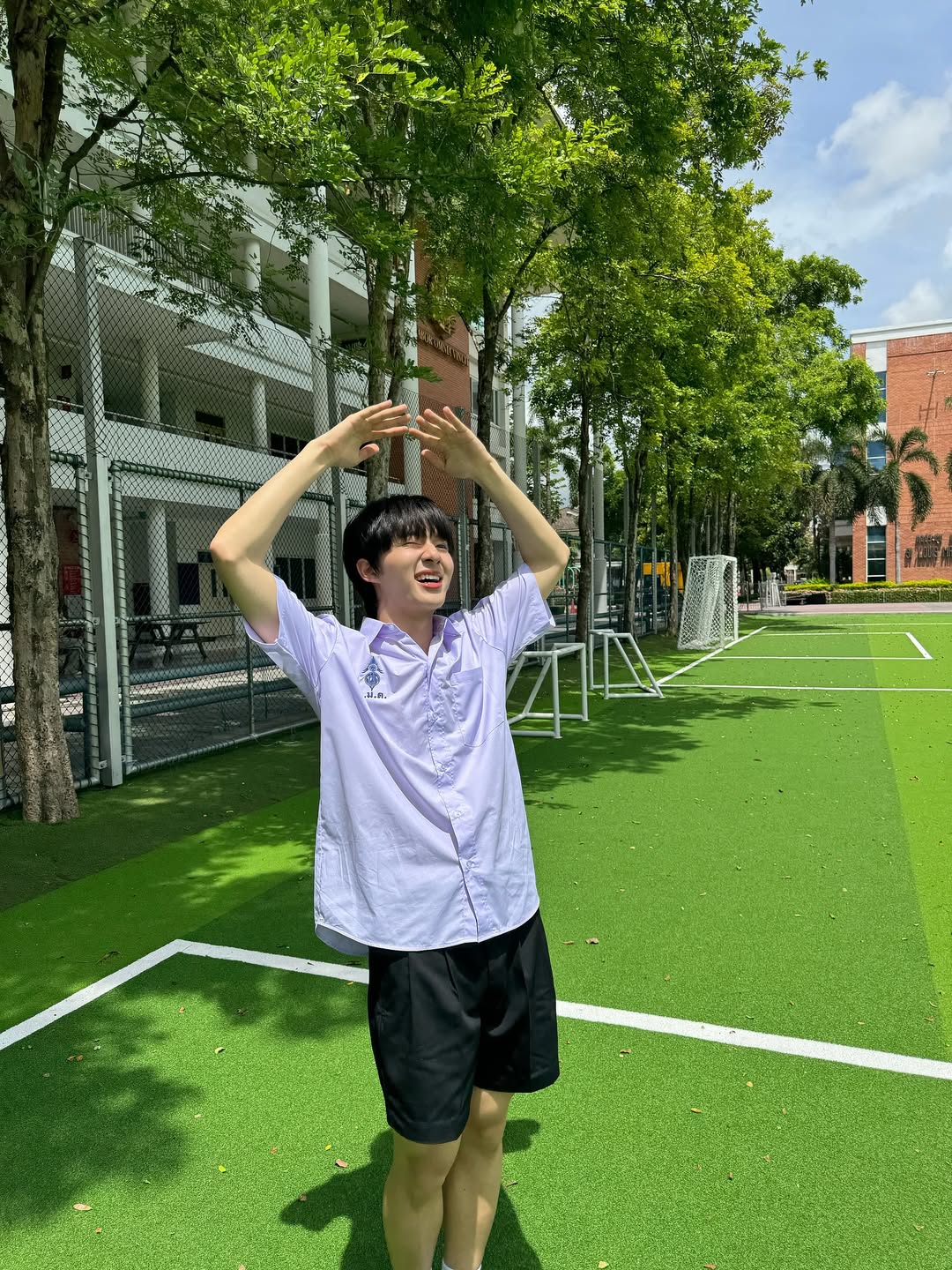 นุนิว - ชวรินทร์ เพริศพิริยะวงศ์