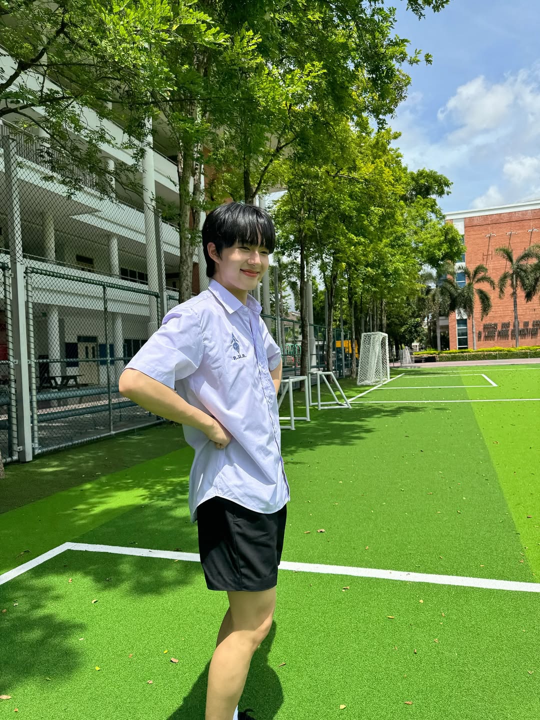 นุนิว - ชวรินทร์ เพริศพิริยะวงศ์