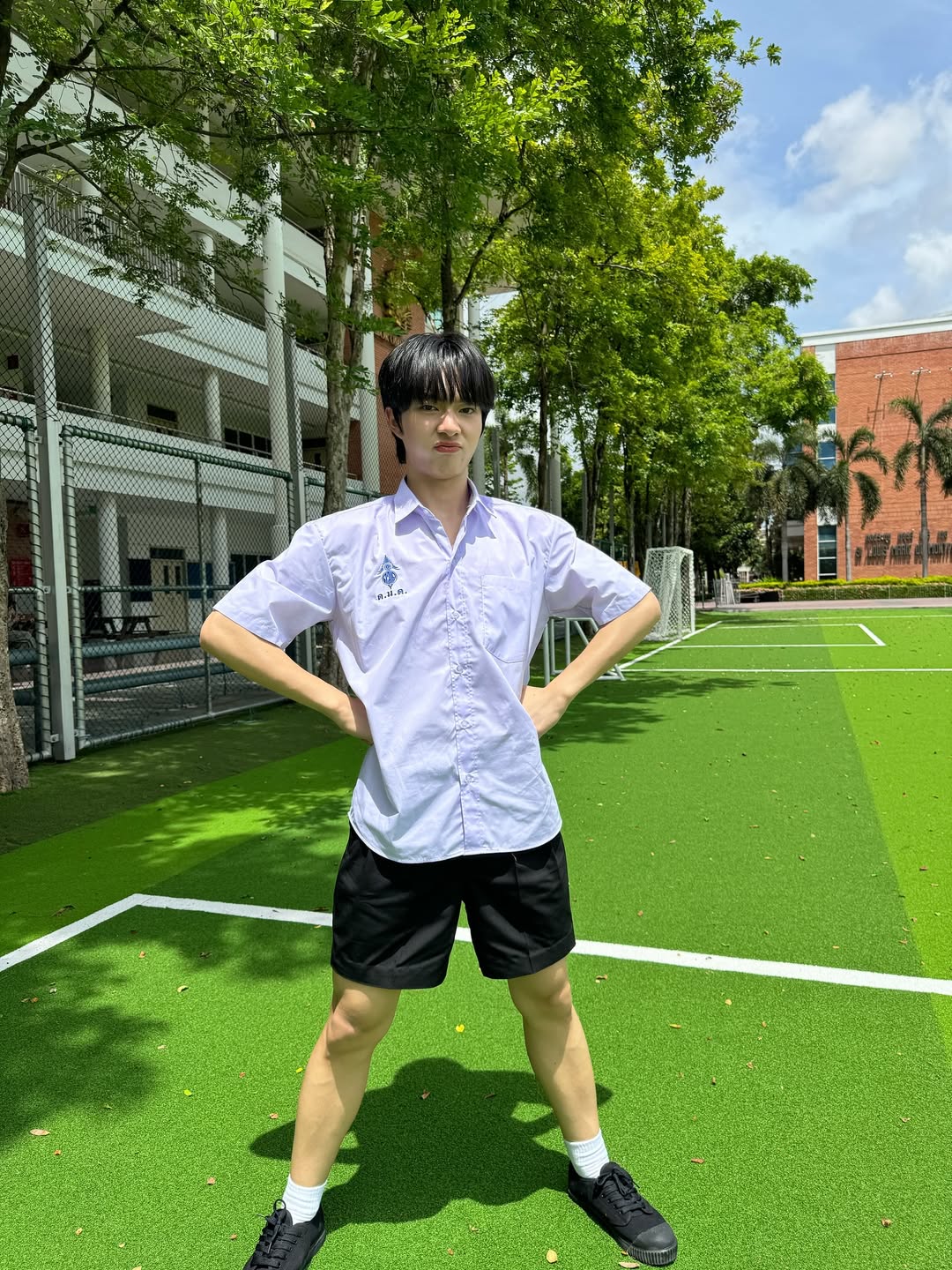 นุนิว - ชวรินทร์ เพริศพิริยะวงศ์