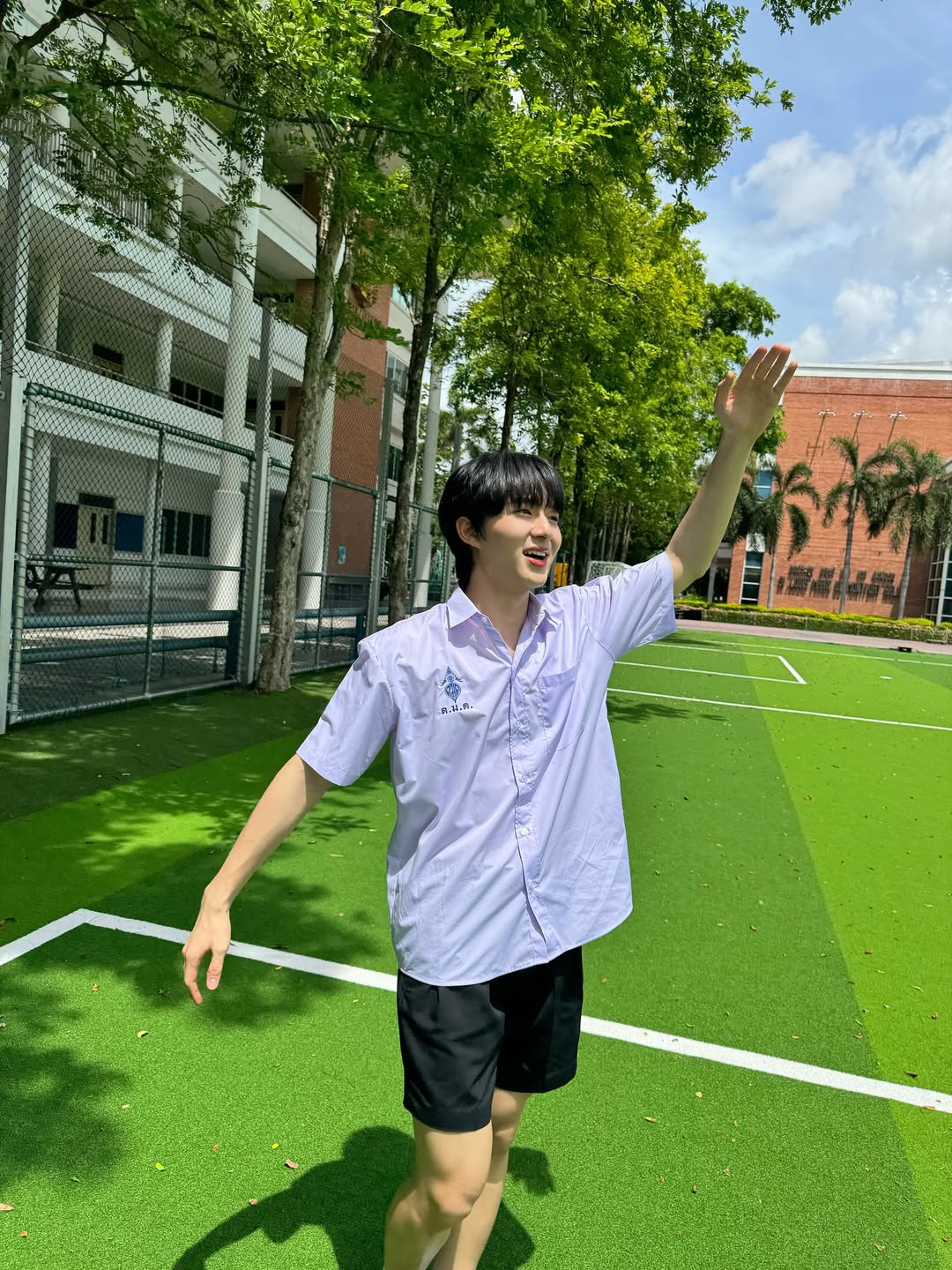 นุนิว - ชวรินทร์ เพริศพิริยะวงศ์