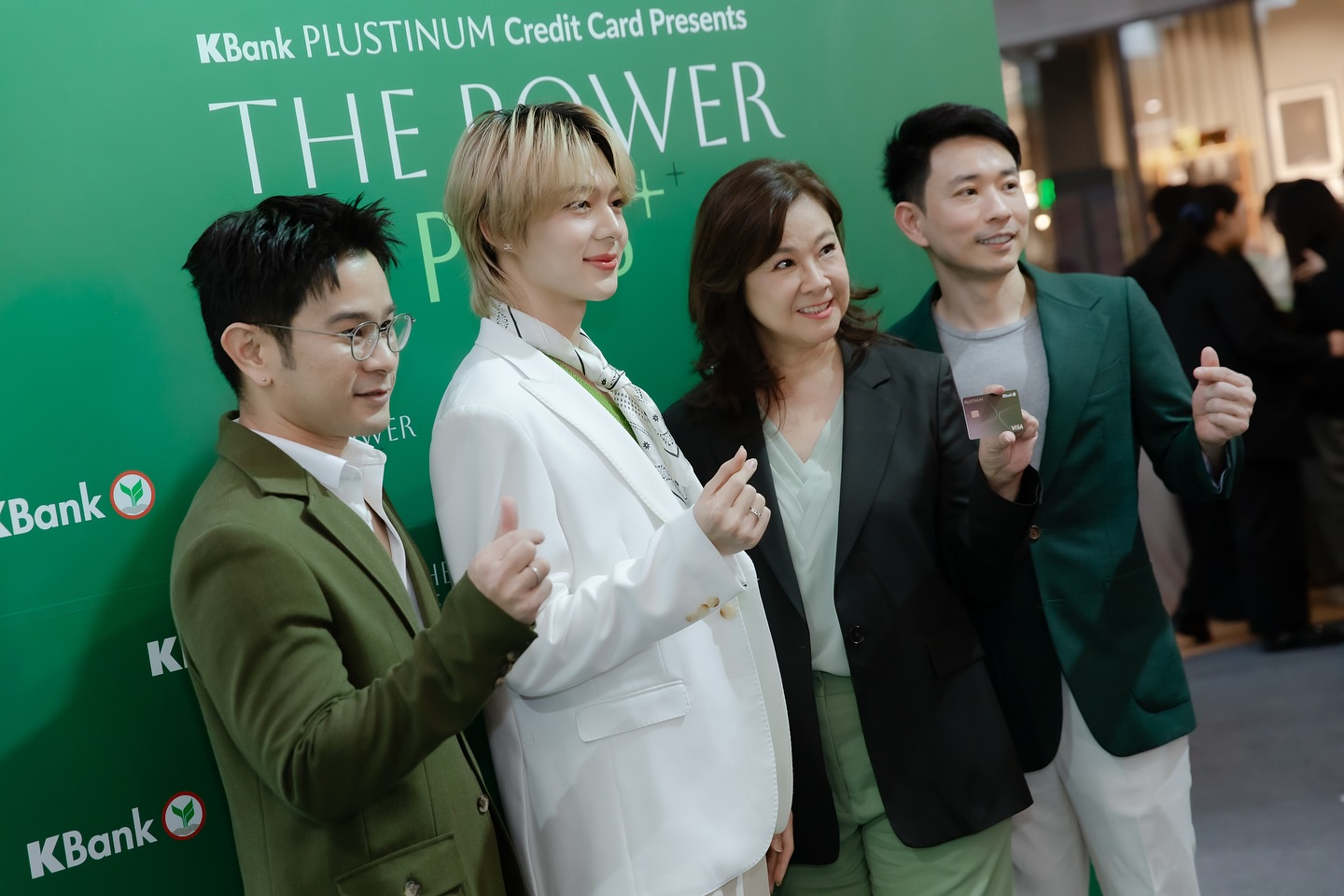 นุนิว - ชวรินทร์ เพริศพิริยะวงศ์