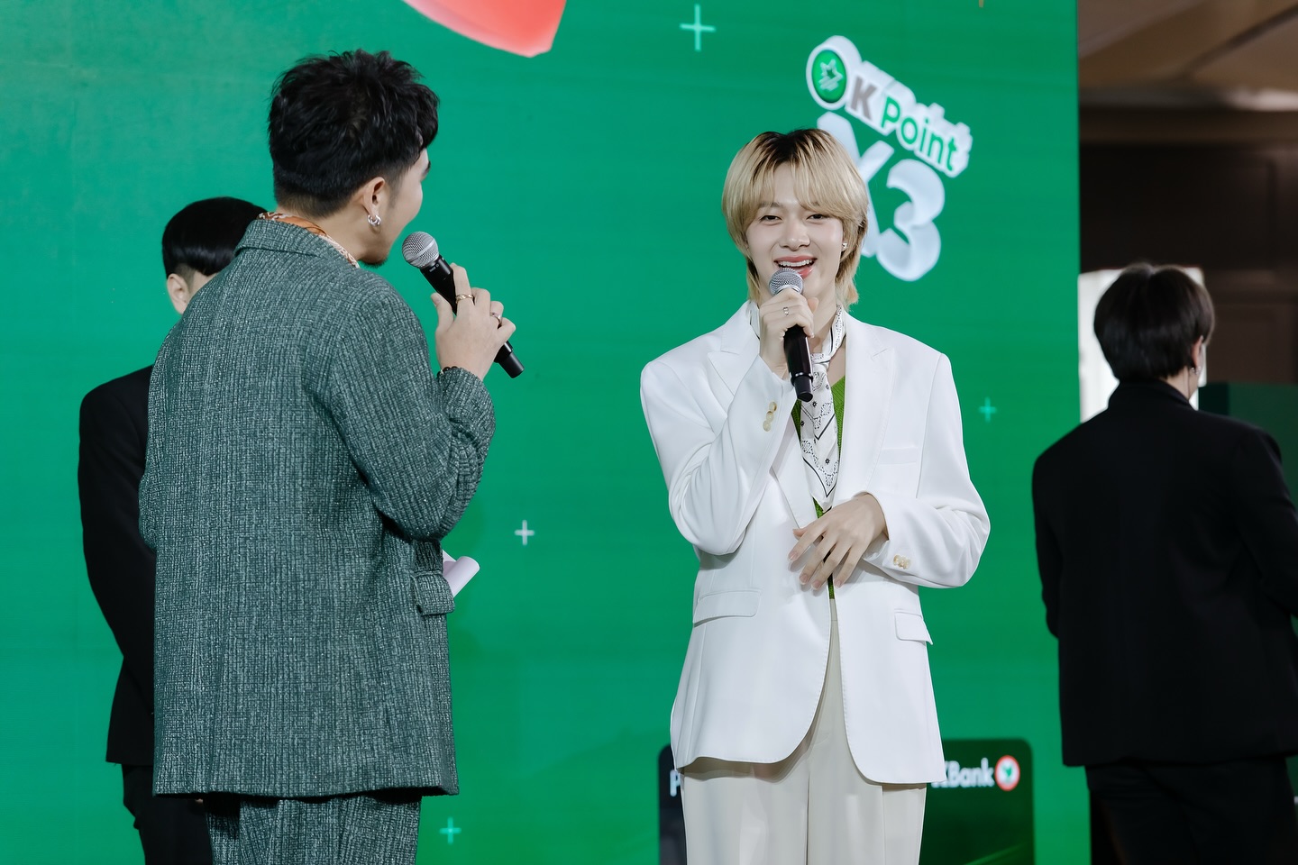 นุนิว - ชวรินทร์ เพริศพิริยะวงศ์