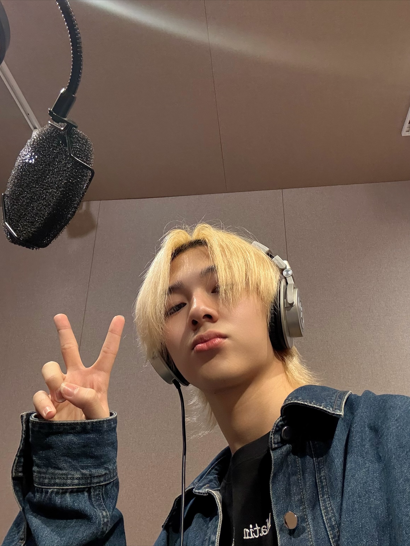 นุนิว - ชวรินทร์ เพริศพิริยะวงศ์