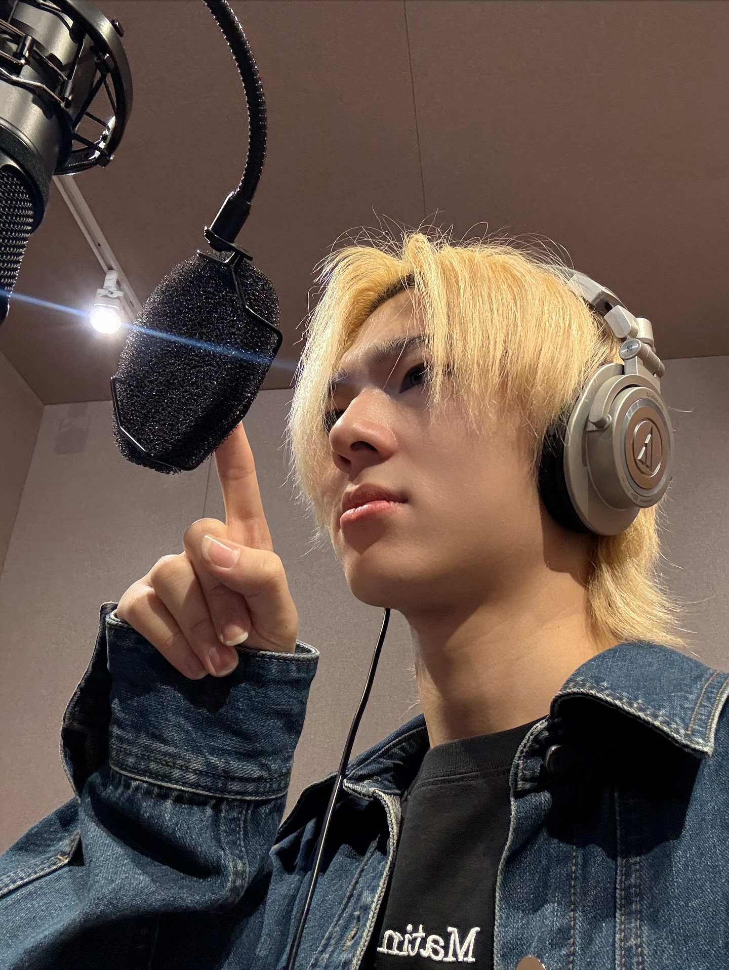 นุนิว - ชวรินทร์ เพริศพิริยะวงศ์