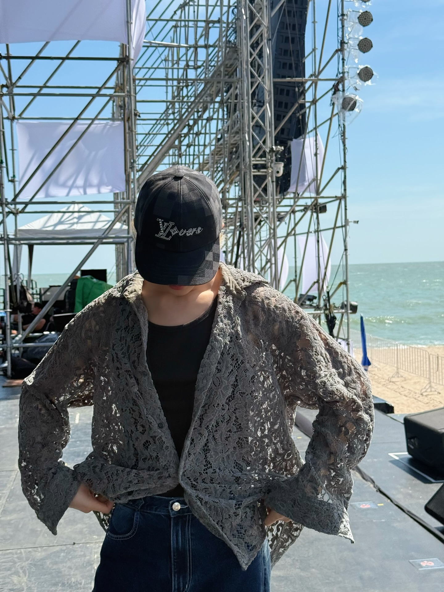 นุนิว - ชวรินทร์ เพริศพิริยะวงศ์