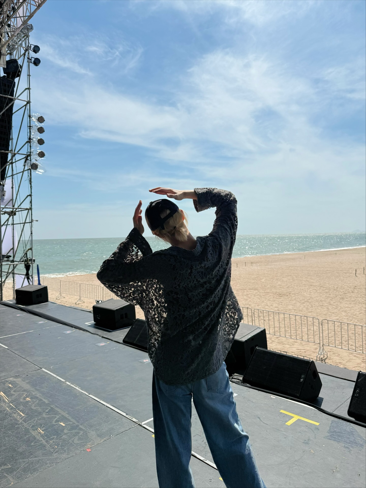 นุนิว - ชวรินทร์ เพริศพิริยะวงศ์