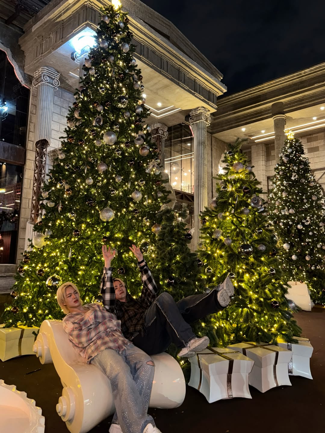 นุนิว - ชวรินทร์ เพริศพิริยะวงศ์