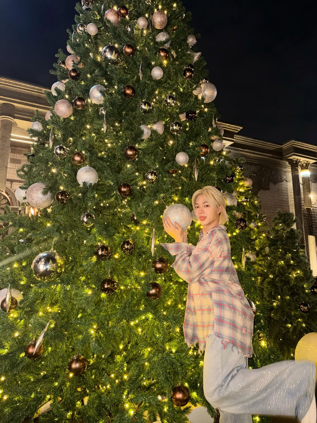 นุนิว - ชวรินทร์ เพริศพิริยะวงศ์