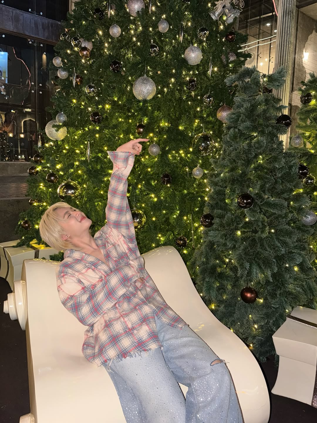 นุนิว - ชวรินทร์ เพริศพิริยะวงศ์