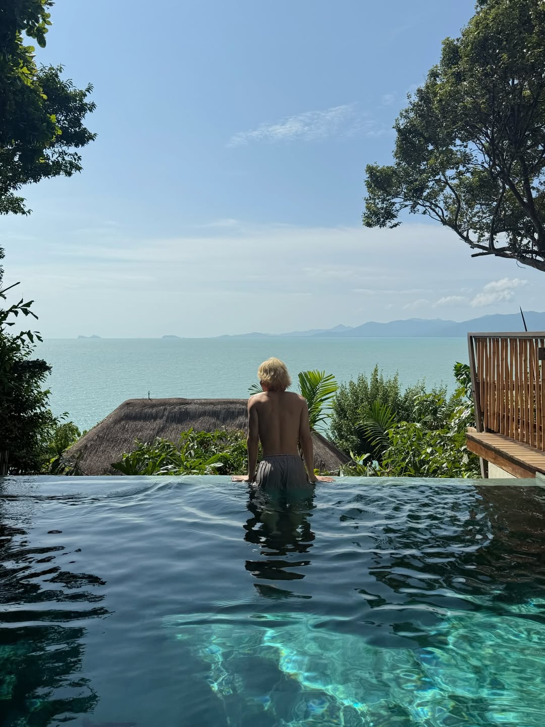 นุนิว - ชวรินทร์ เพริศพิริยะวงศ์