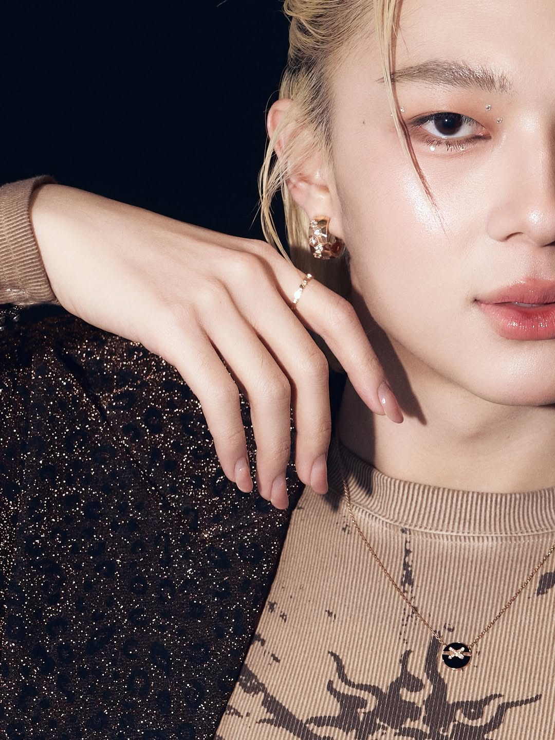 นุนิว - ชวรินทร์ เพริศพิริยะวงศ์