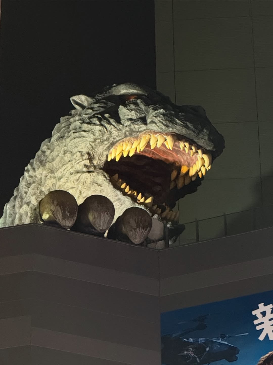 นุนิว - ชวรินทร์ เพริศพิริยะวงศ์