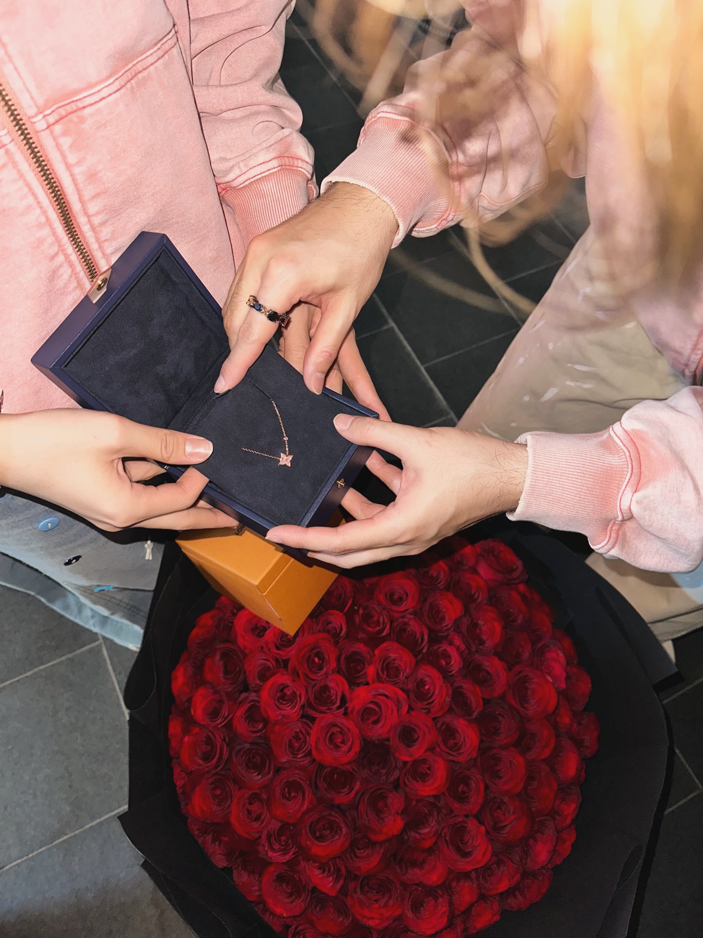 นุนิว - ชวรินทร์ เพริศพิริยะวงศ์