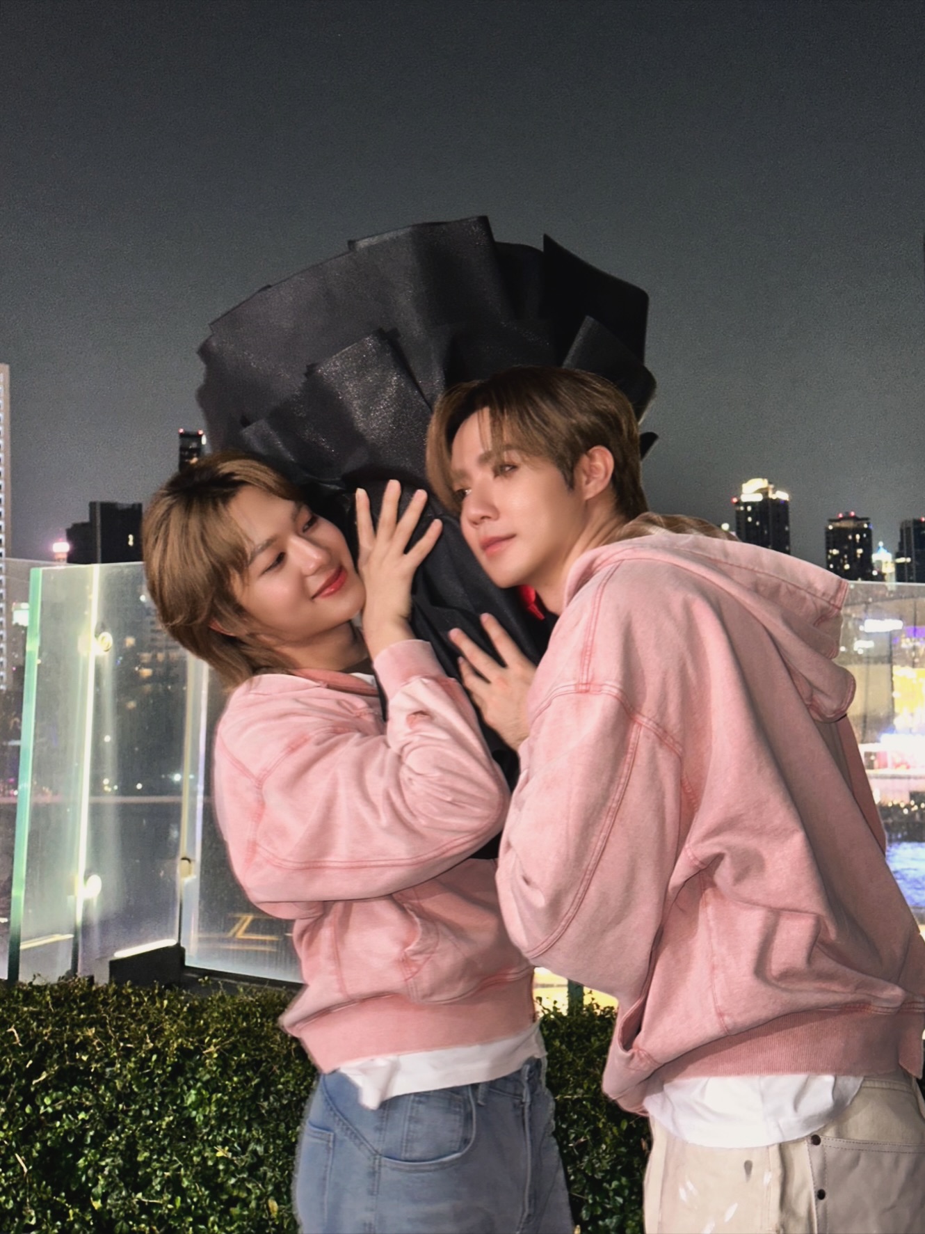 นุนิว - ชวรินทร์ เพริศพิริยะวงศ์