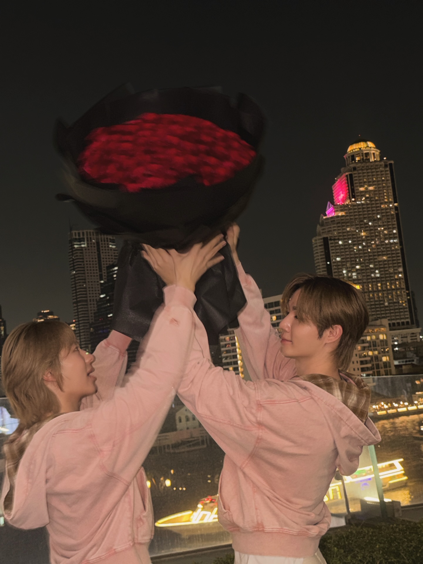 นุนิว - ชวรินทร์ เพริศพิริยะวงศ์