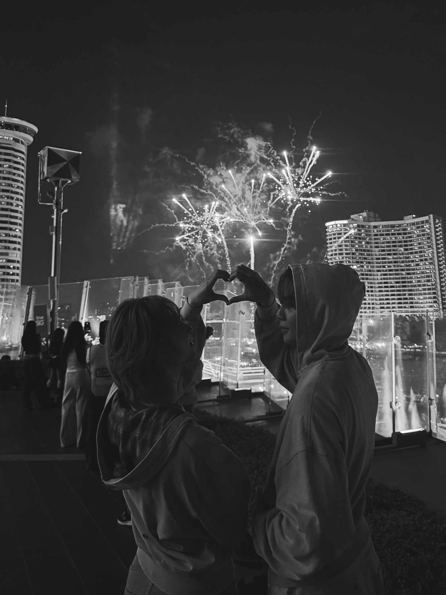 นุนิว - ชวรินทร์ เพริศพิริยะวงศ์