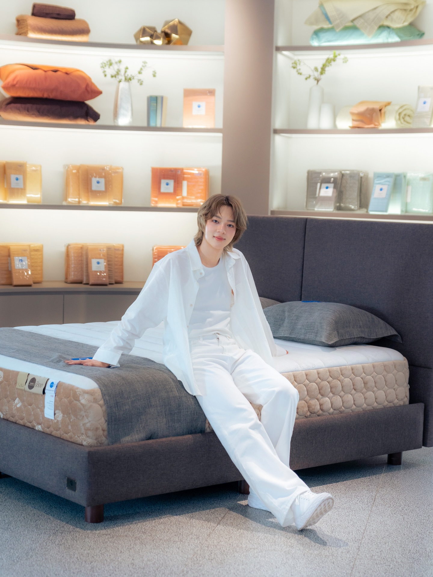 นุนิว - ชวรินทร์ เพริศพิริยะวงศ์