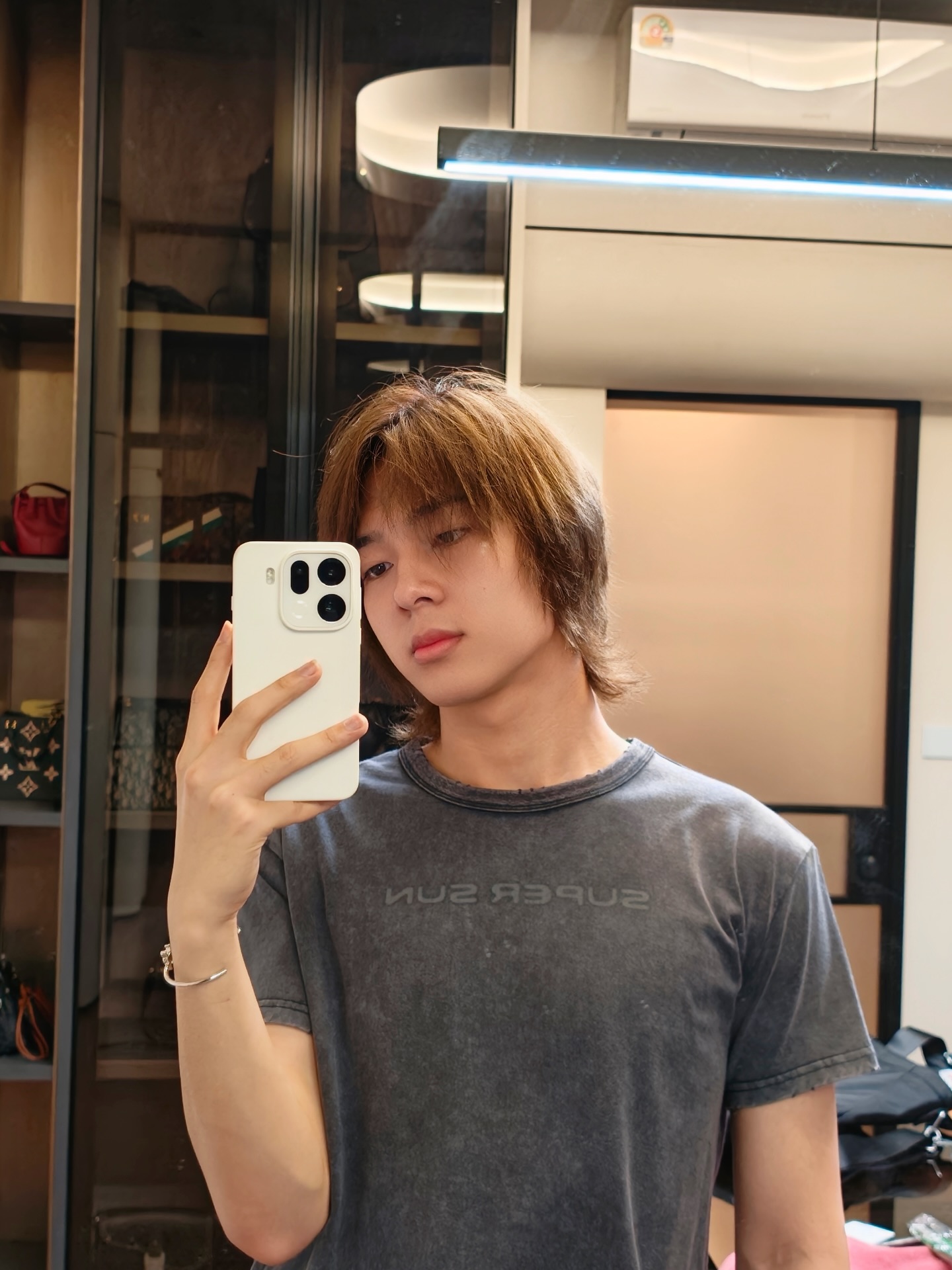 นุนิว - ชวรินทร์ เพริศพิริยะวงศ์