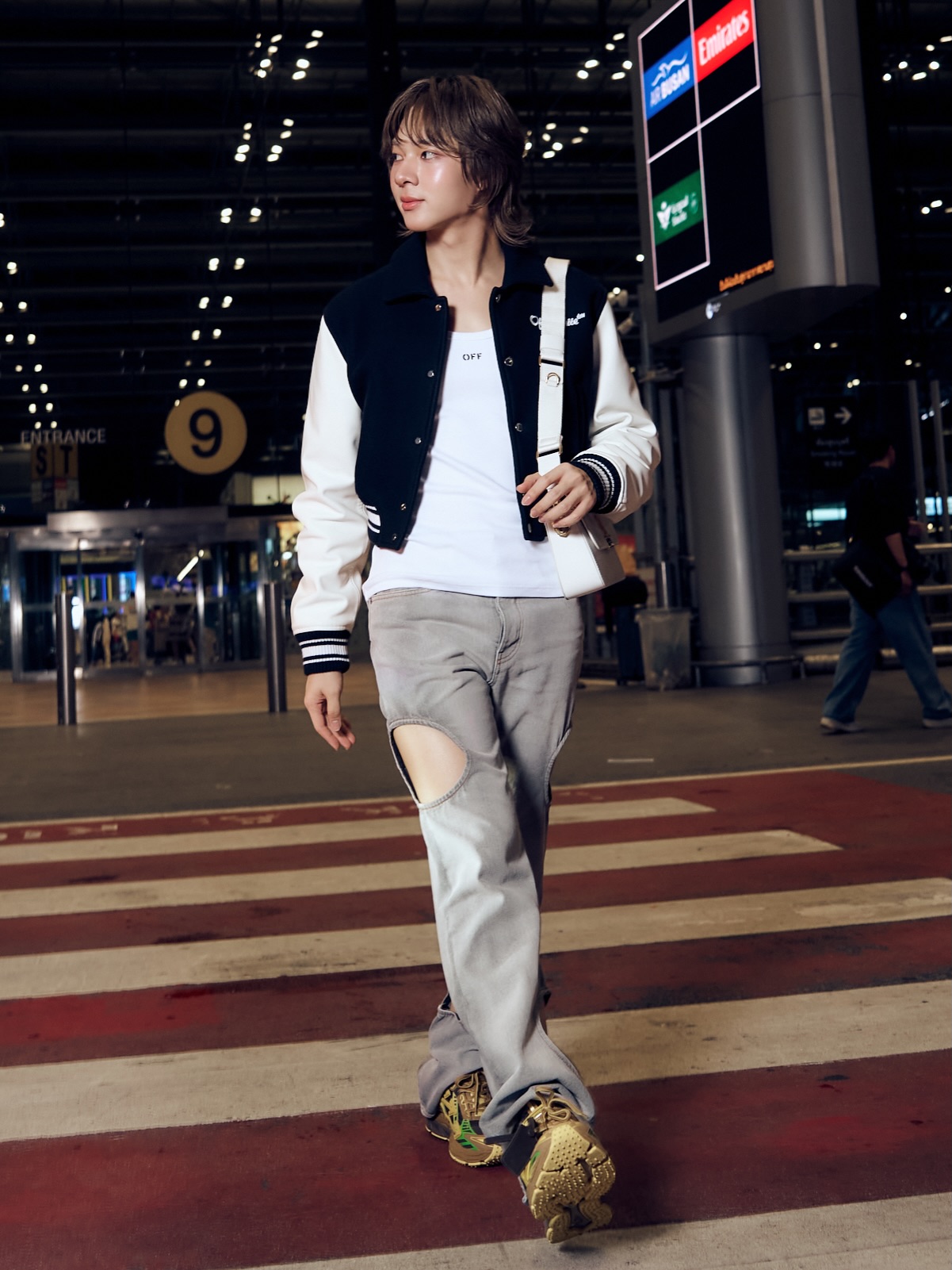 นุนิว - ชวรินทร์ เพริศพิริยะวงศ์