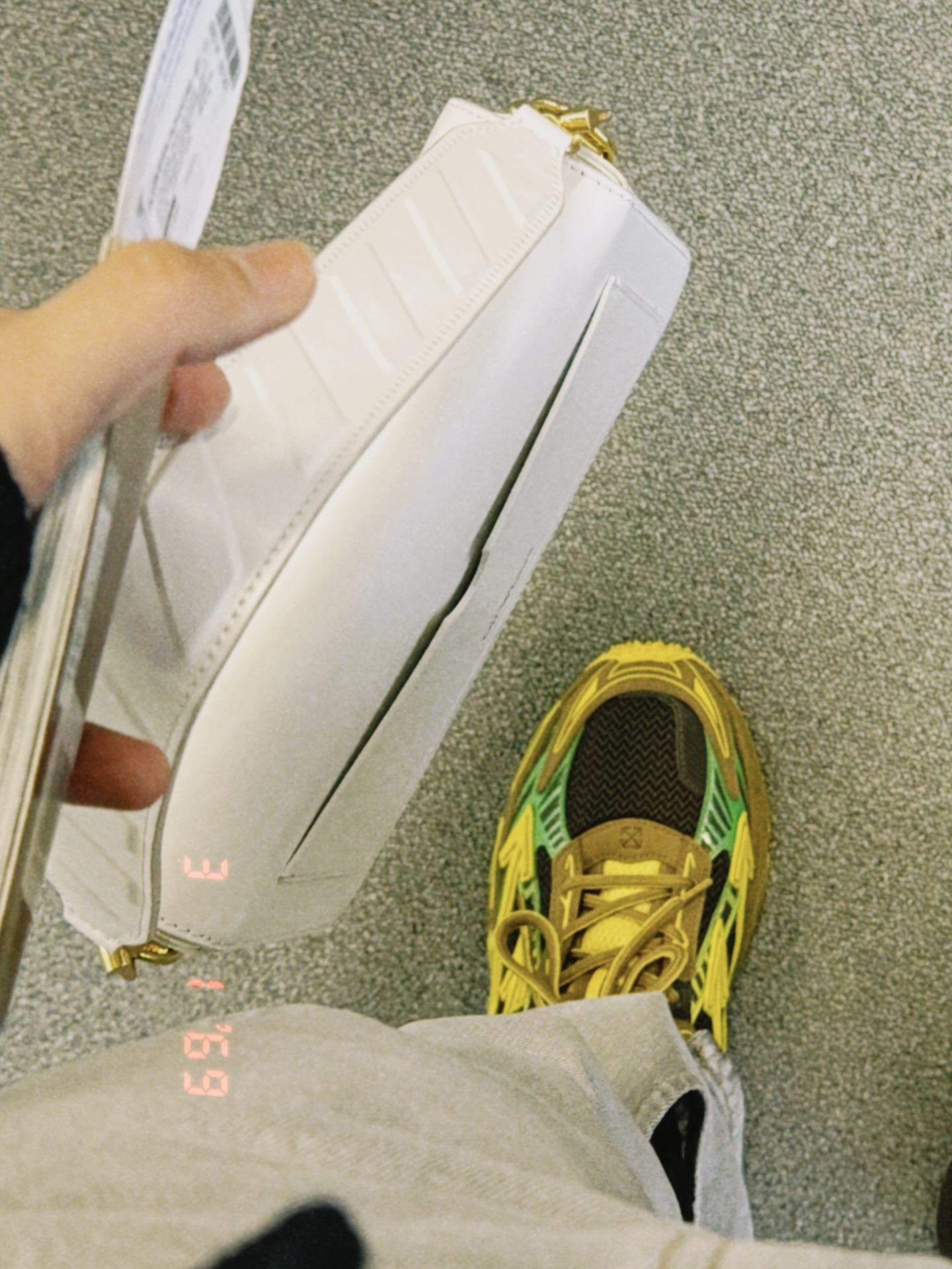 นุนิว - ชวรินทร์ เพริศพิริยะวงศ์