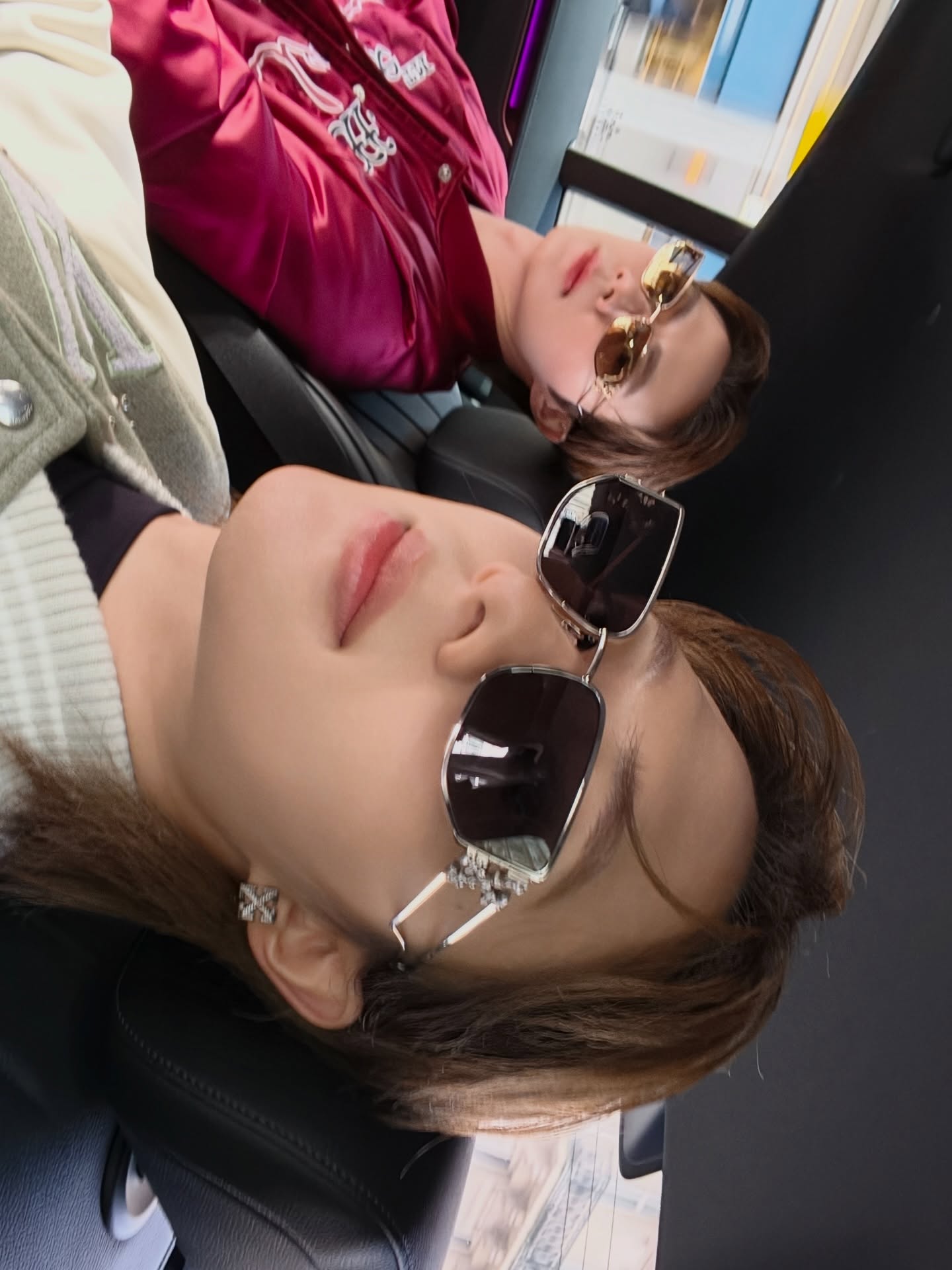 นุนิว - ชวรินทร์ เพริศพิริยะวงศ์