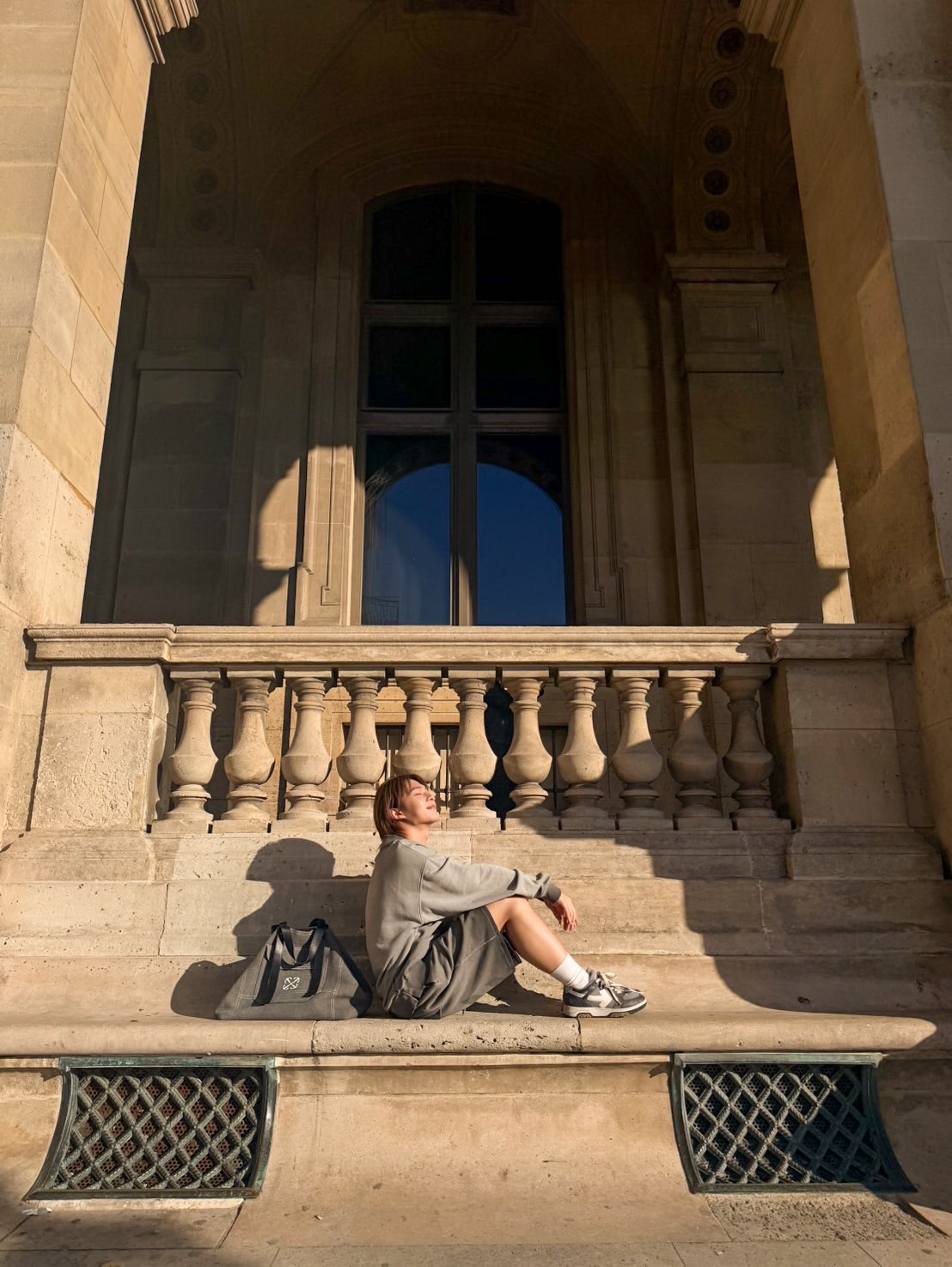 นุนิว - ชวรินทร์ เพริศพิริยะวงศ์