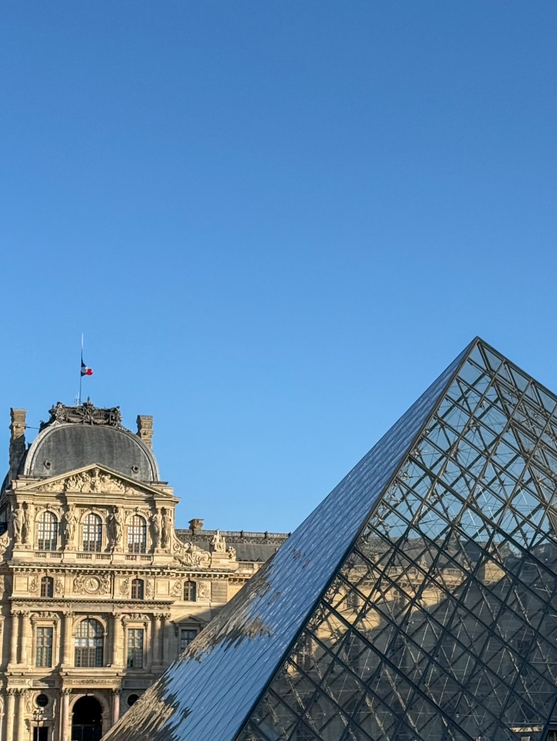 นุนิว - ชวรินทร์ เพริศพิริยะวงศ์