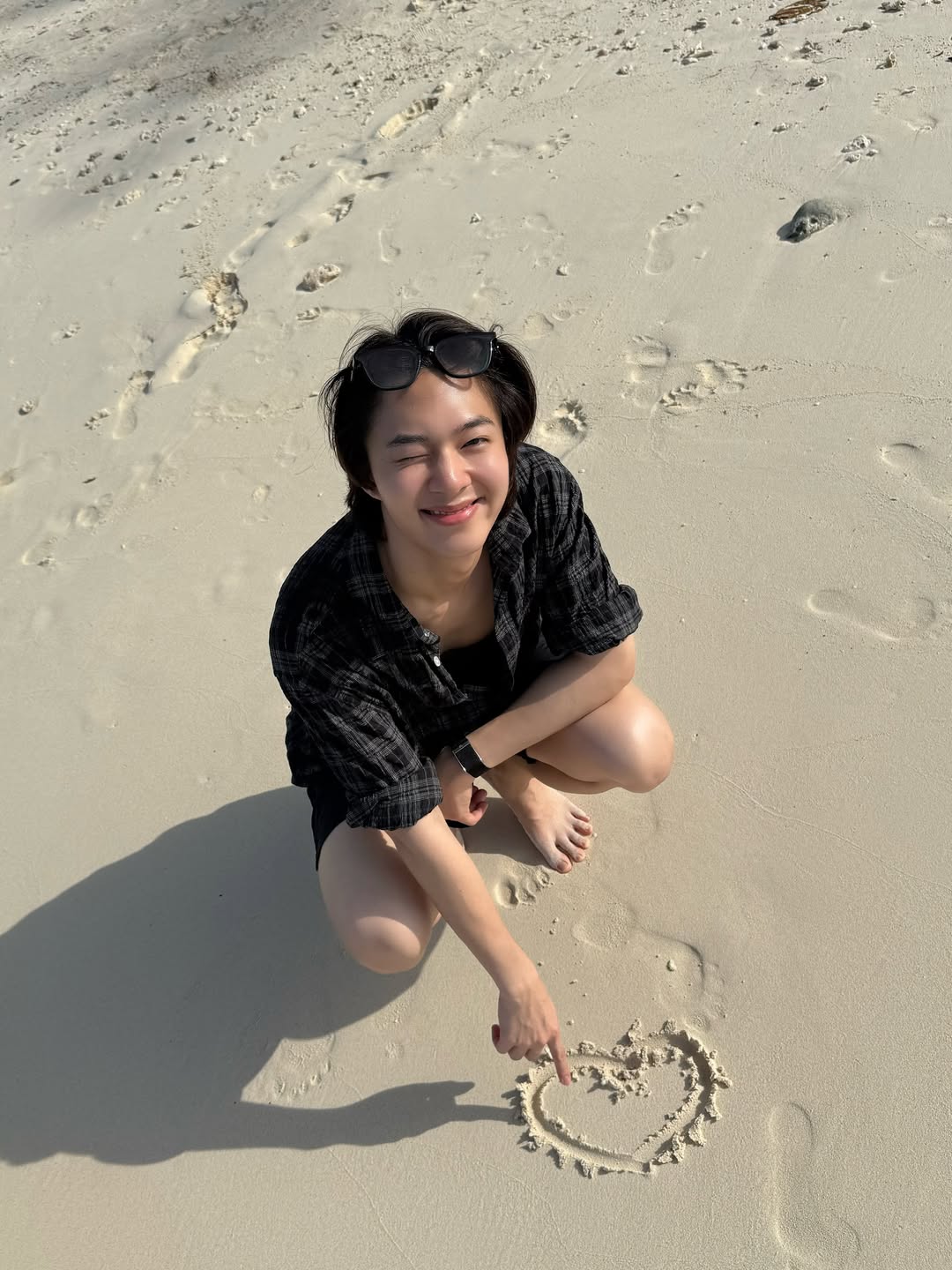นุนิว - ชวรินทร์ เพริศพิริยะวงศ์