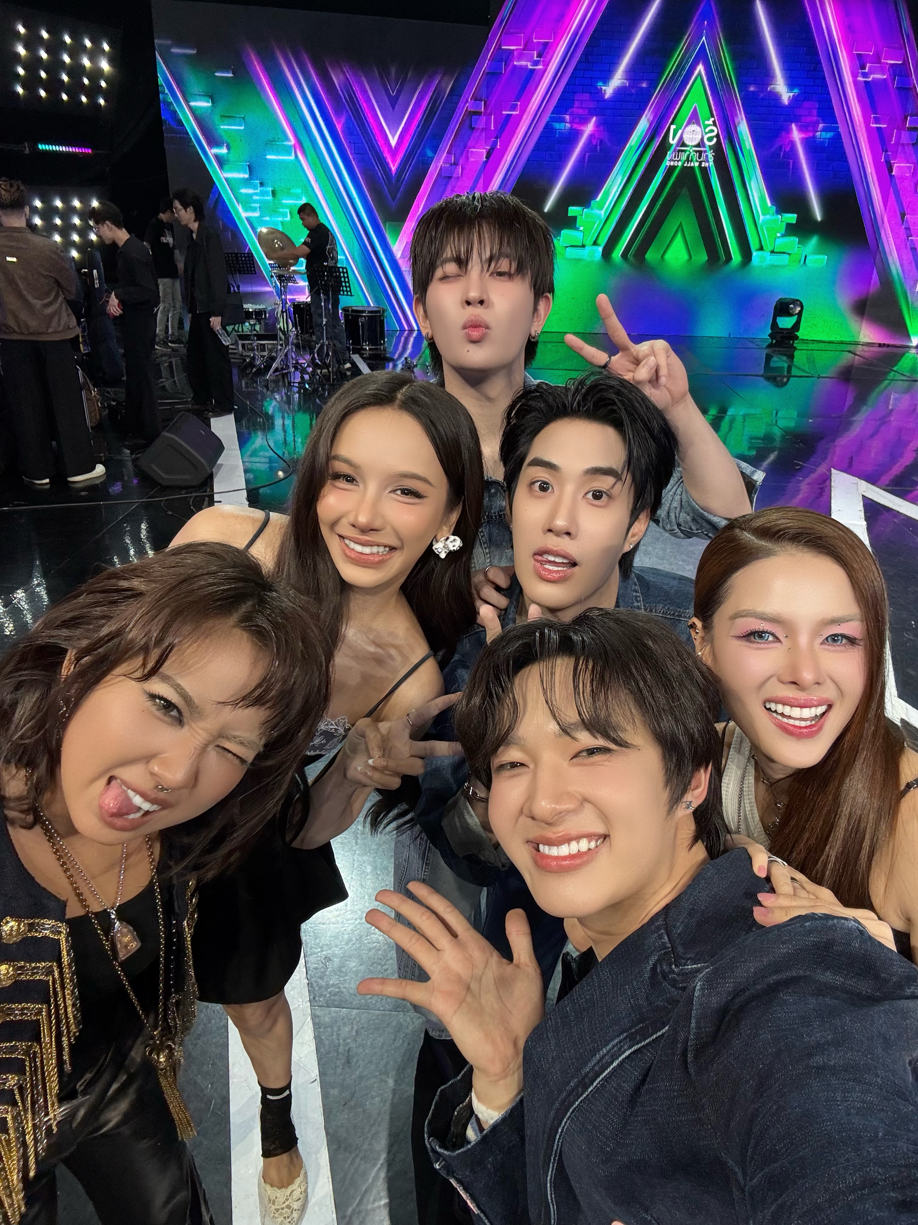 นุนิว - ชวรินทร์ เพริศพิริยะวงศ์