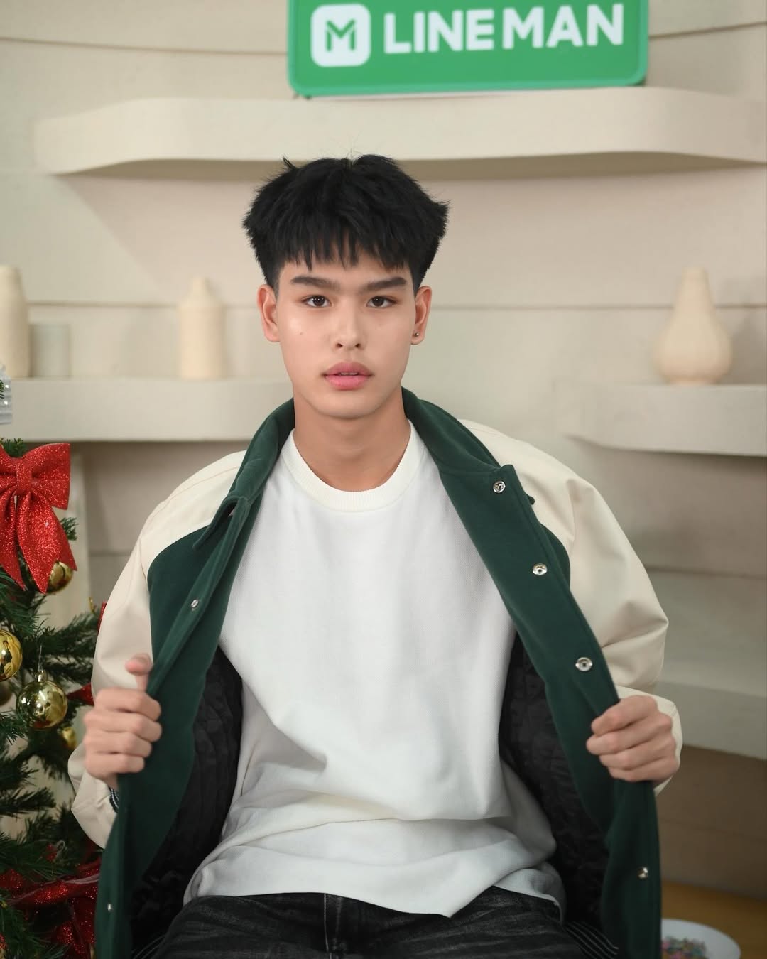 เชน - ธณัชพงศ์ ทวีทรัพย์มณี