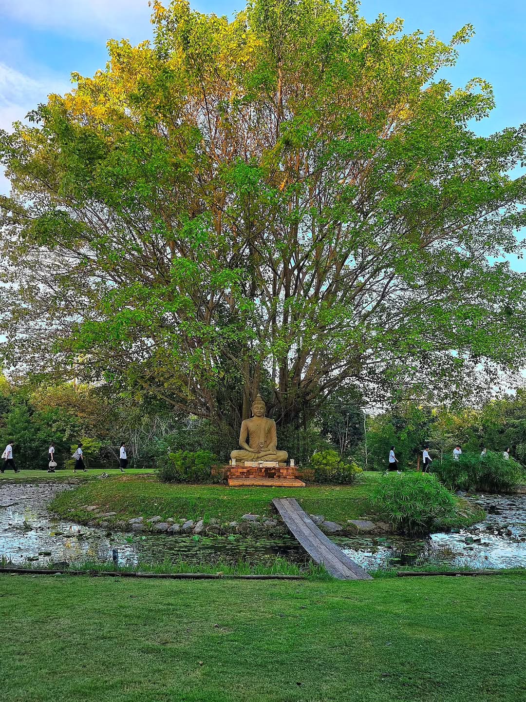 จอย - รินลณี ศรีเพ็ญ