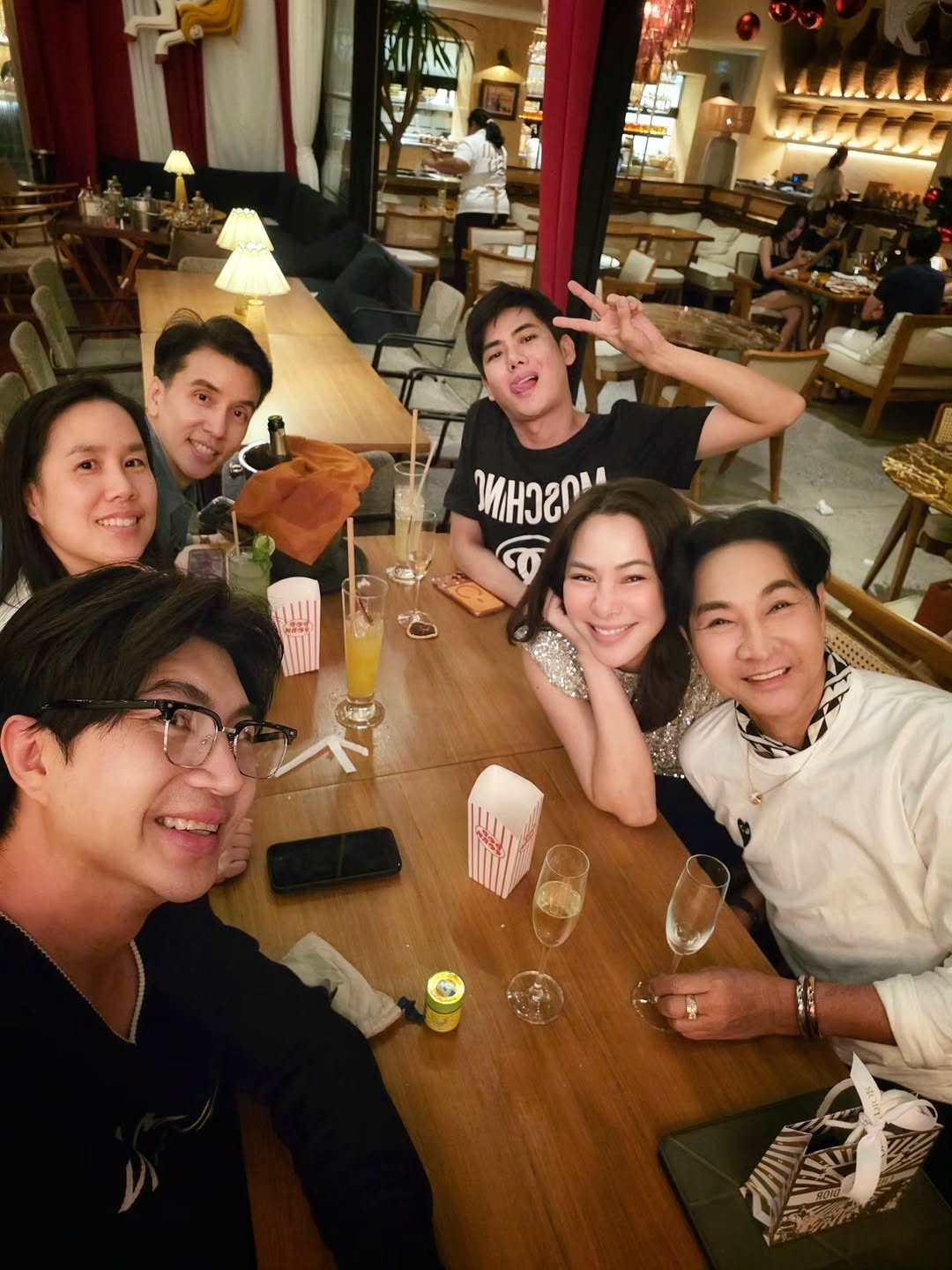 จอย - รินลณี ศรีเพ็ญ