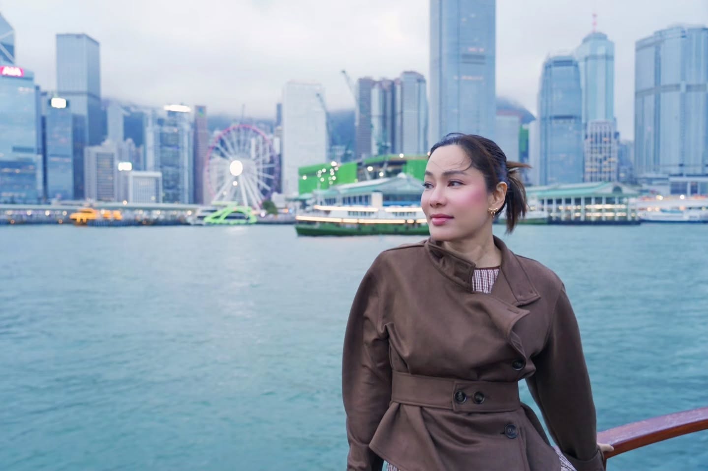 จอย - รินลณี ศรีเพ็ญ