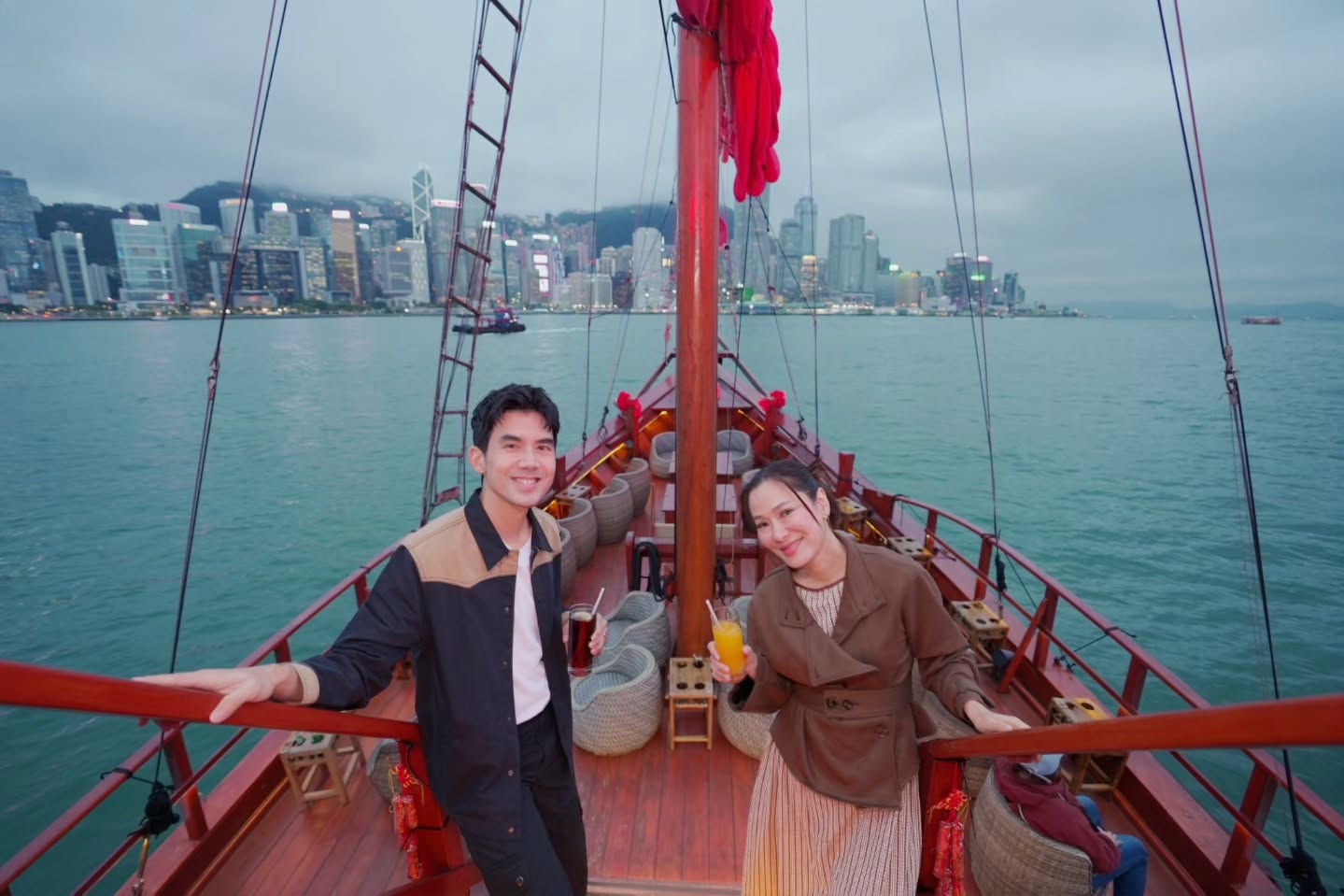 จอย - รินลณี ศรีเพ็ญ