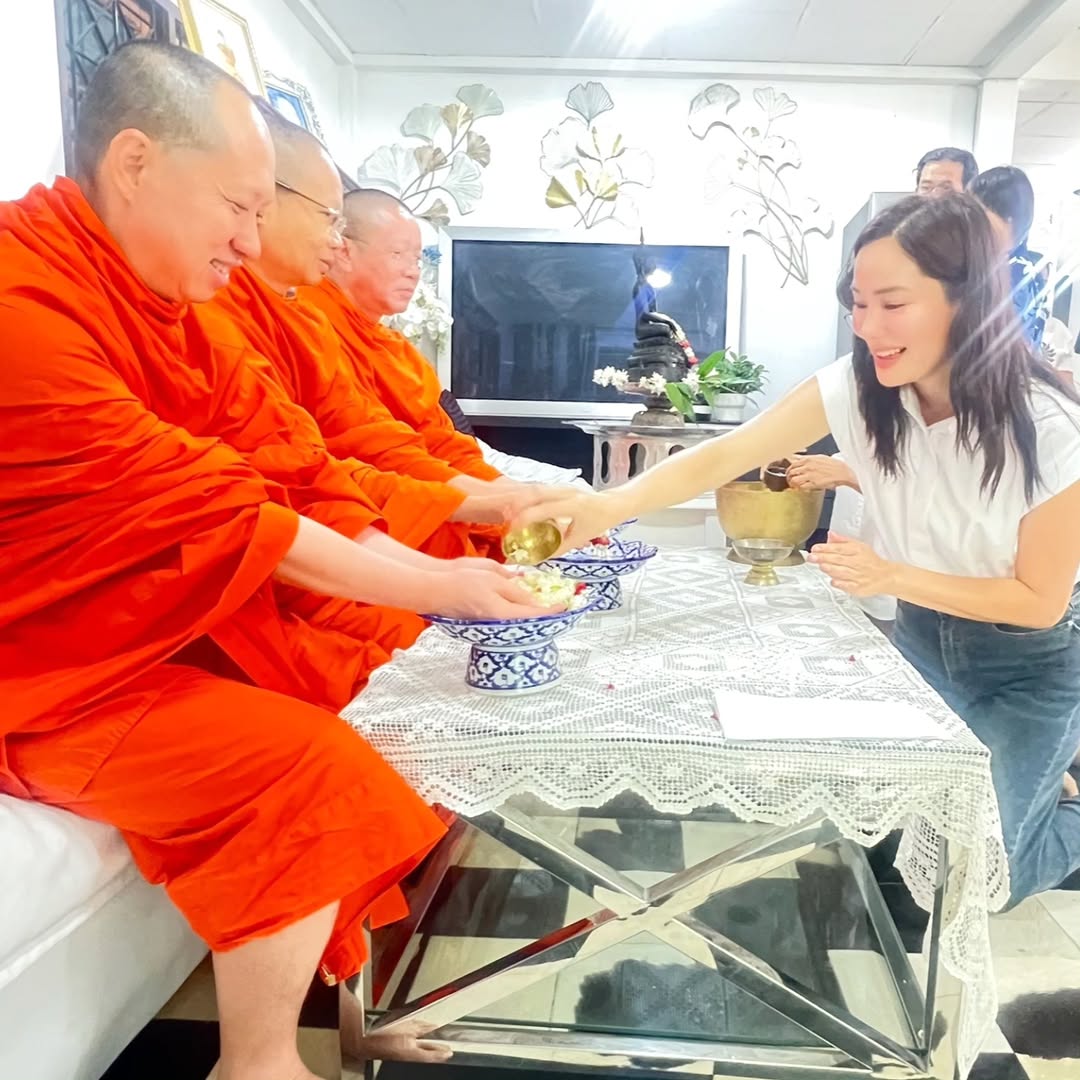 จอย - รินลณี ศรีเพ็ญ